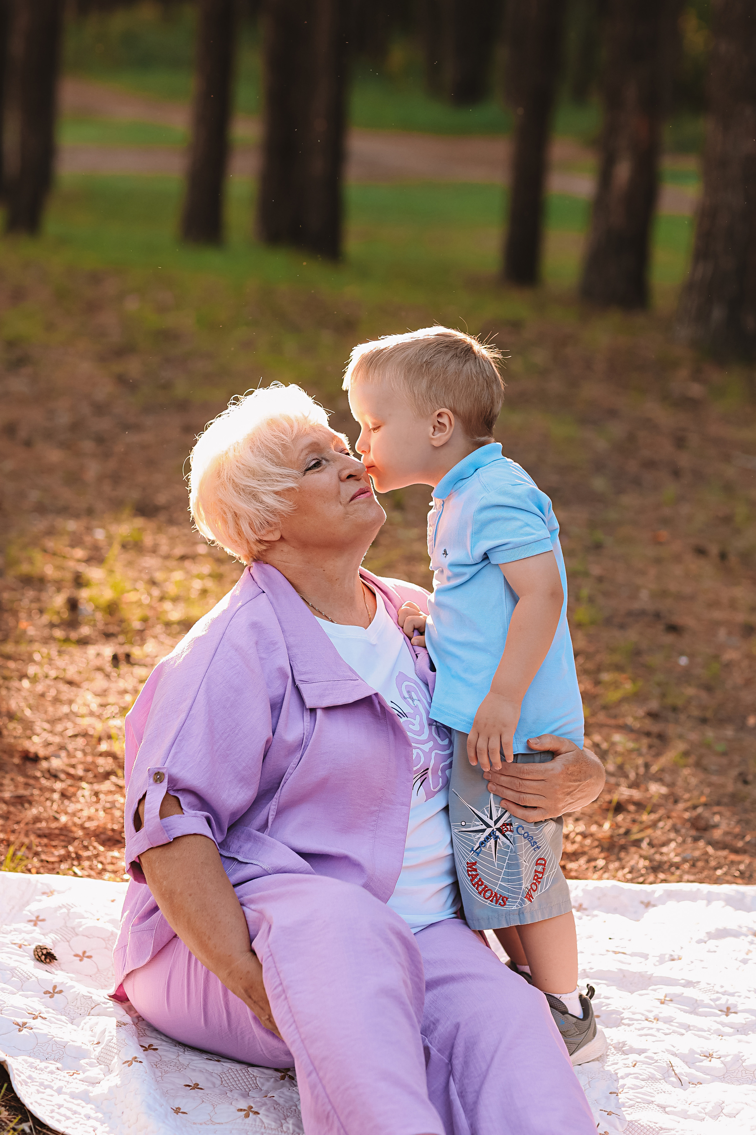 Гагаринский парк (большая семья). Семейный фотограф Тюмень, фотограф на роды Салмина Мария
