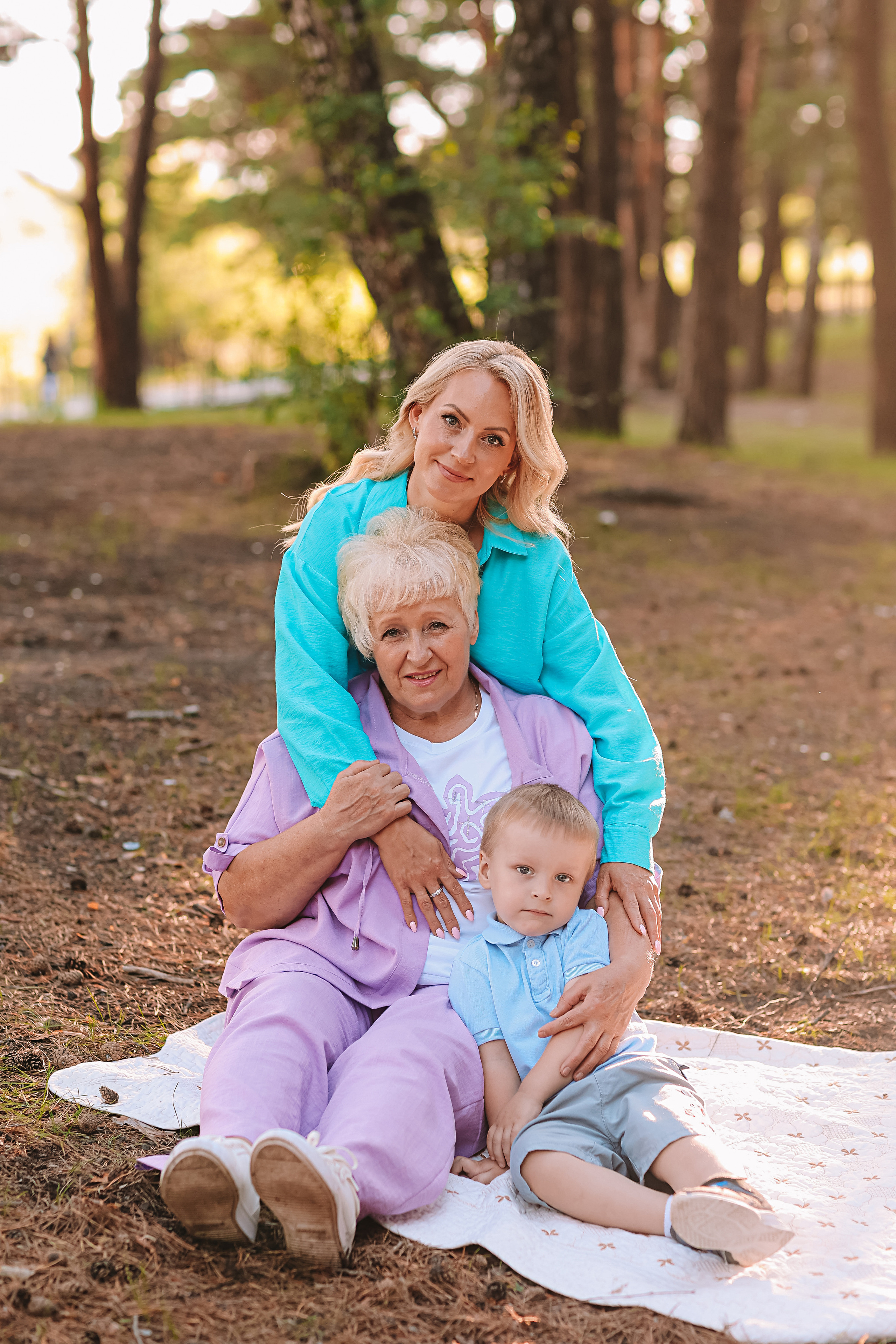 Гагаринский парк (большая семья). Семейный фотограф Тюмень, фотограф на роды Салмина Мария
