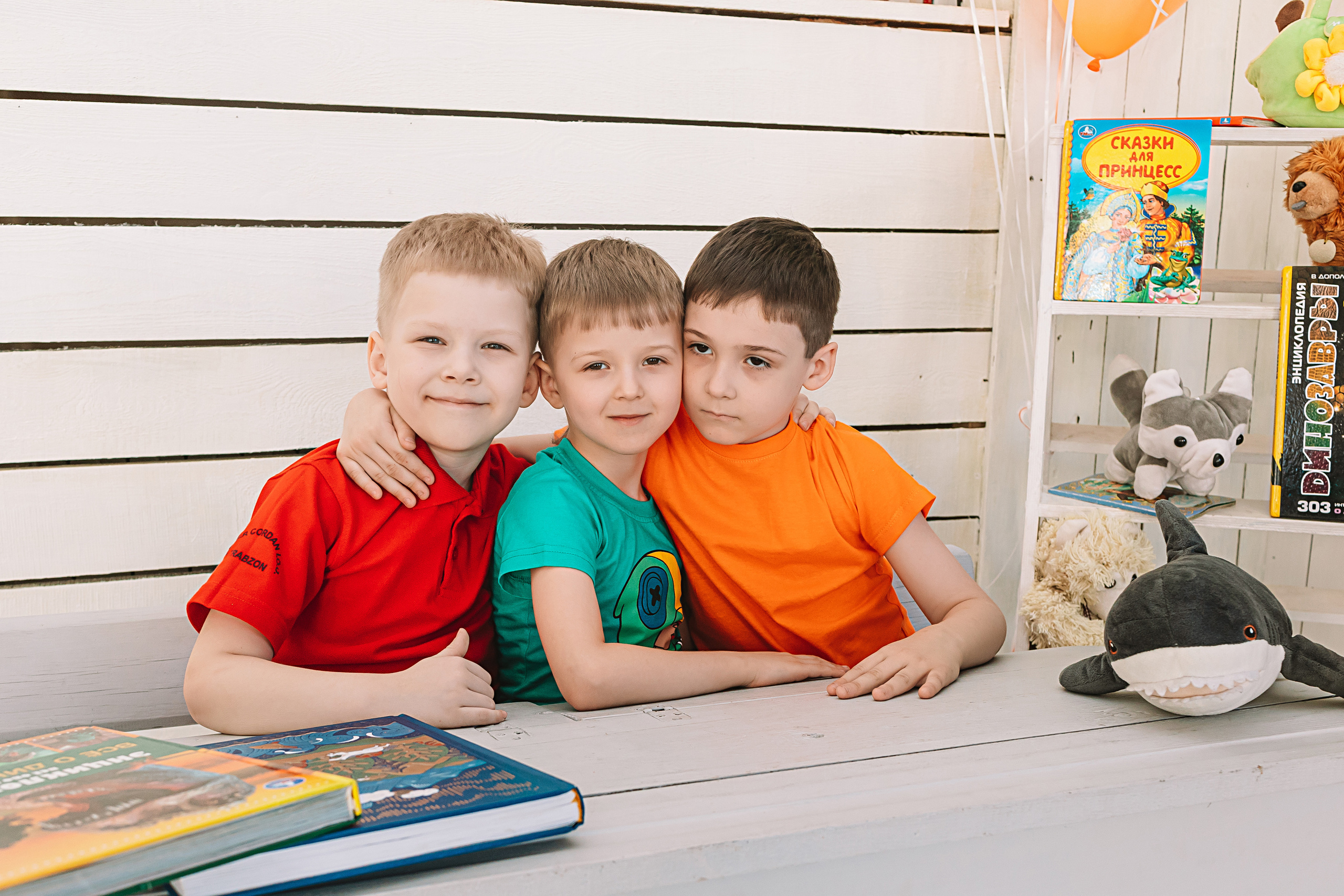 Садик в студии. Семейный фотограф Тюмень, фотограф на роды Салмина Мария