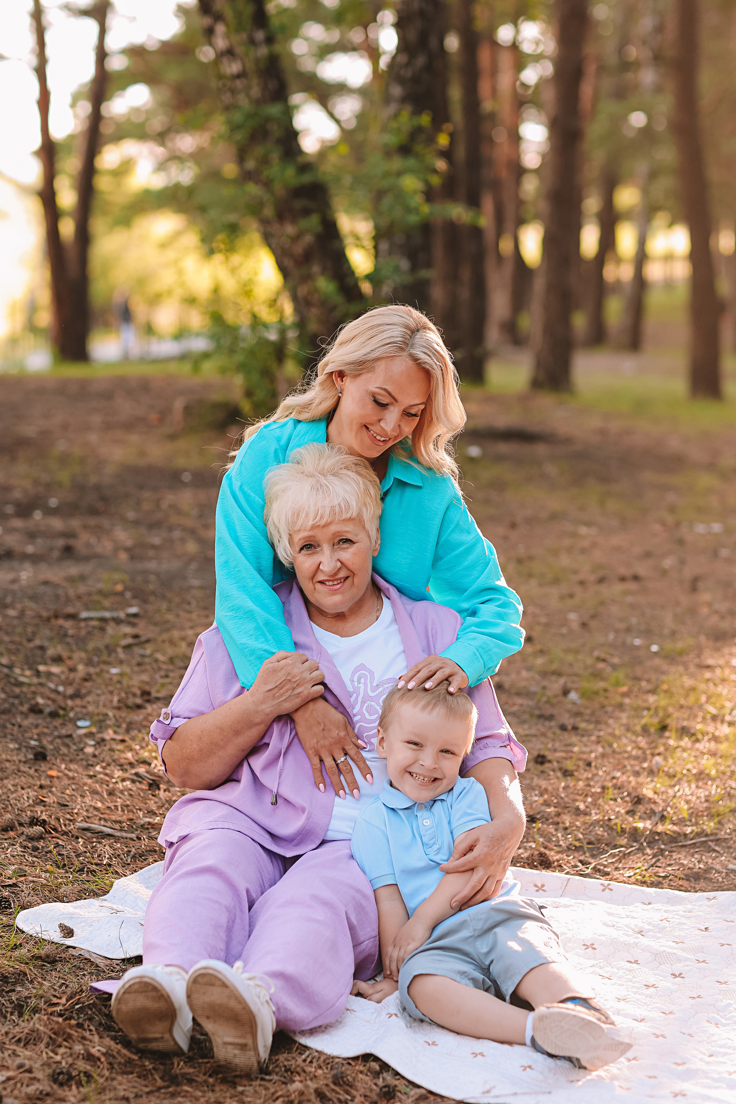 Гагаринский парк (большая семья). Семейный фотограф Тюмень, фотограф на роды Салмина Мария