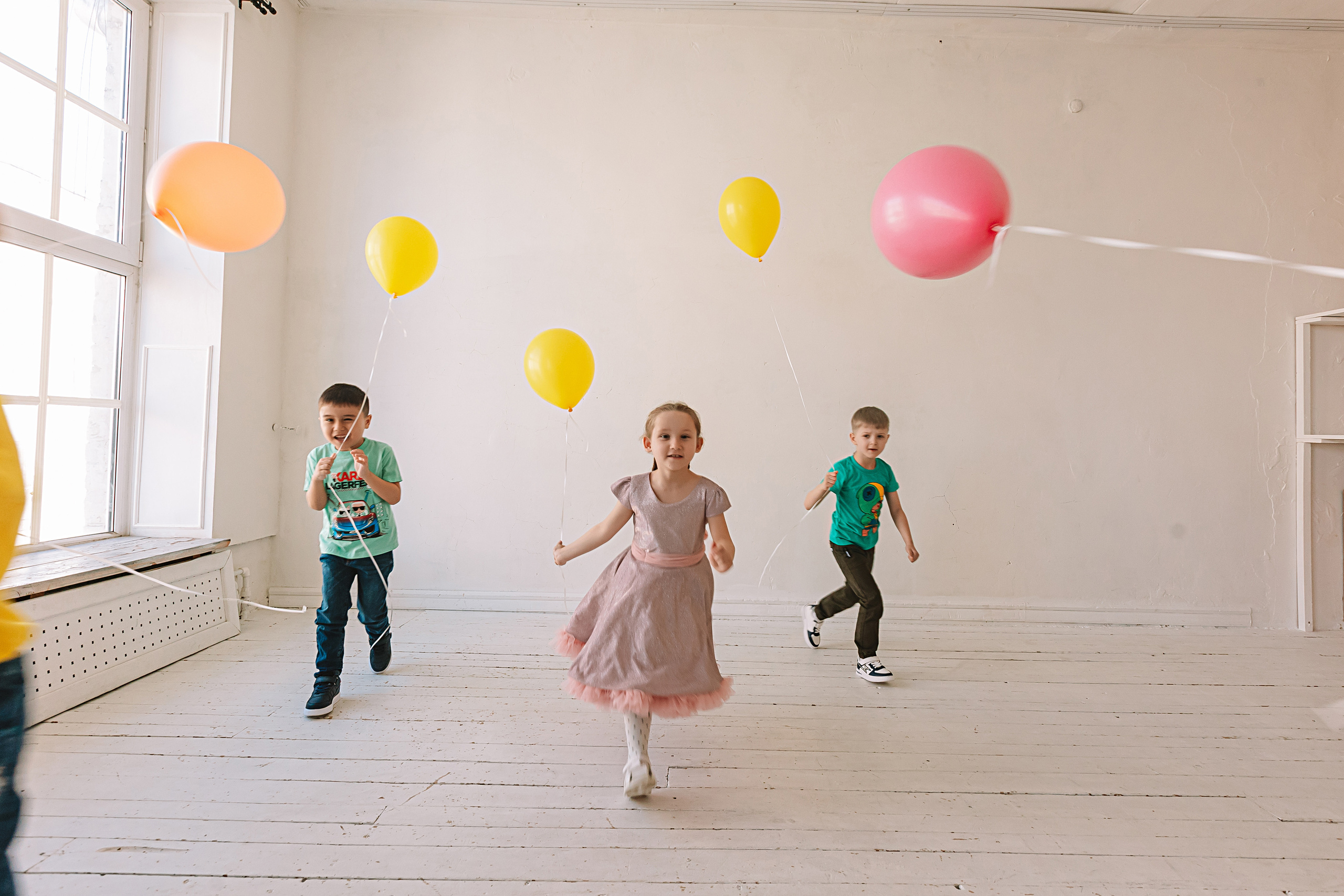 Садик в студии. Семейный фотограф Тюмень, фотограф на роды Салмина Мария