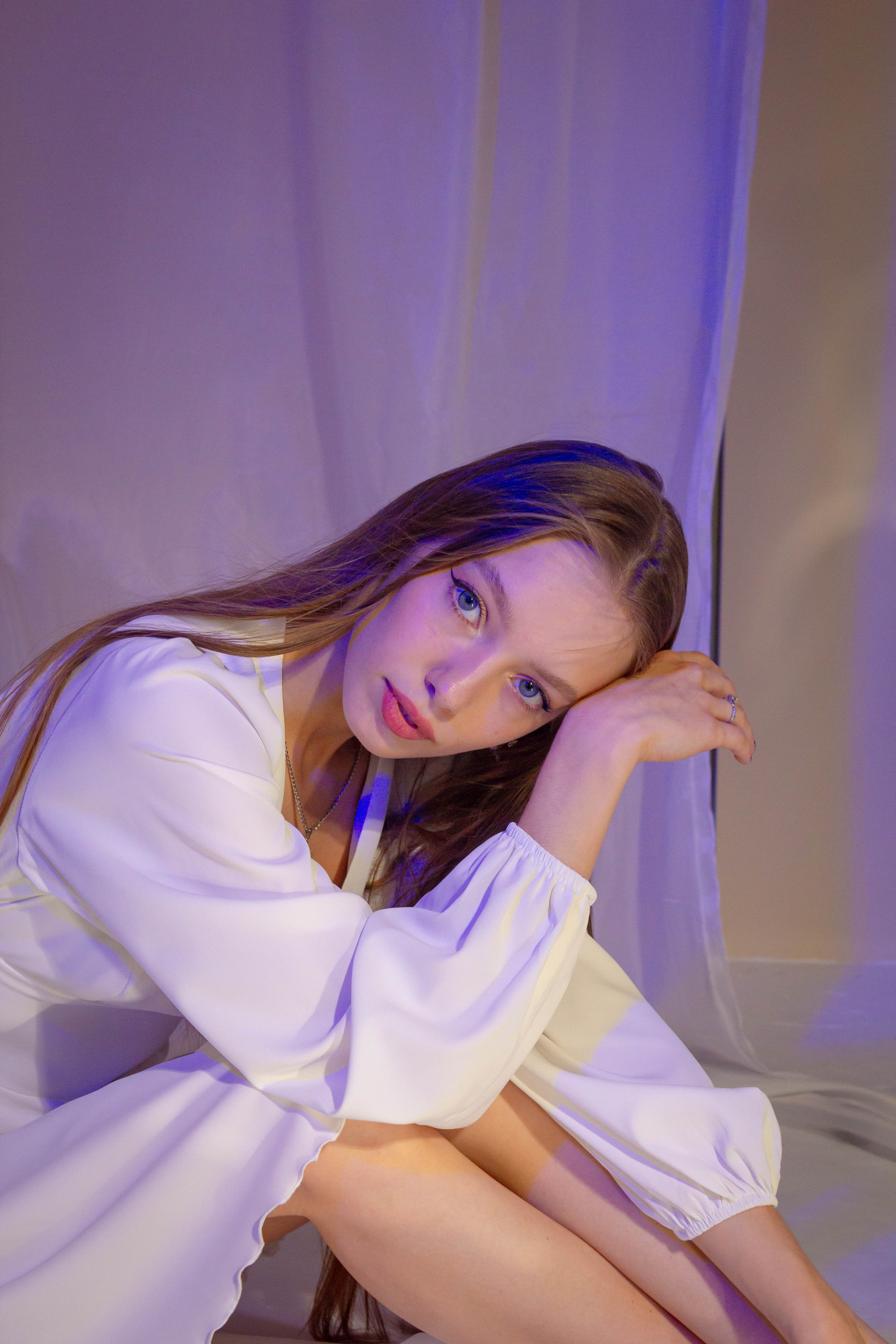 Alice. Я — Алёна и я фотографирую красиво (е)