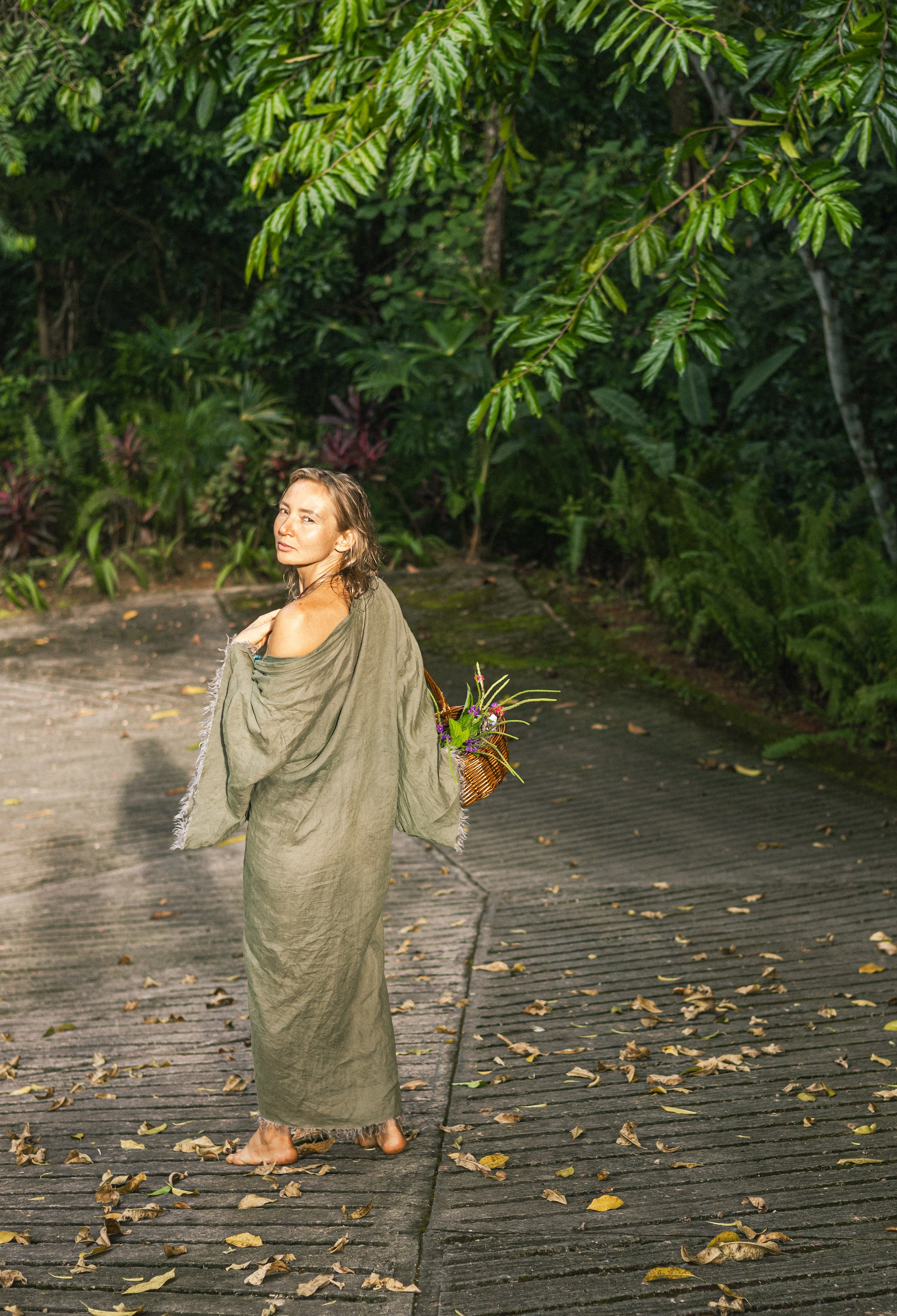 Nana sacral therapy master. Family, portrait, content photo in Costa Rica Evgeniya Besprozvannykh