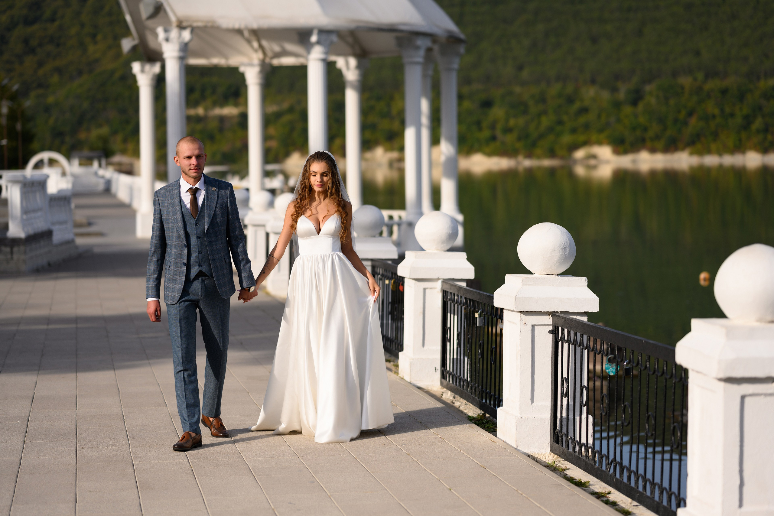 Свадебная фотосесия в Абрау-Дюрсо. Свадебный и семейный фотограф в Краснодаре Владимир Курашев