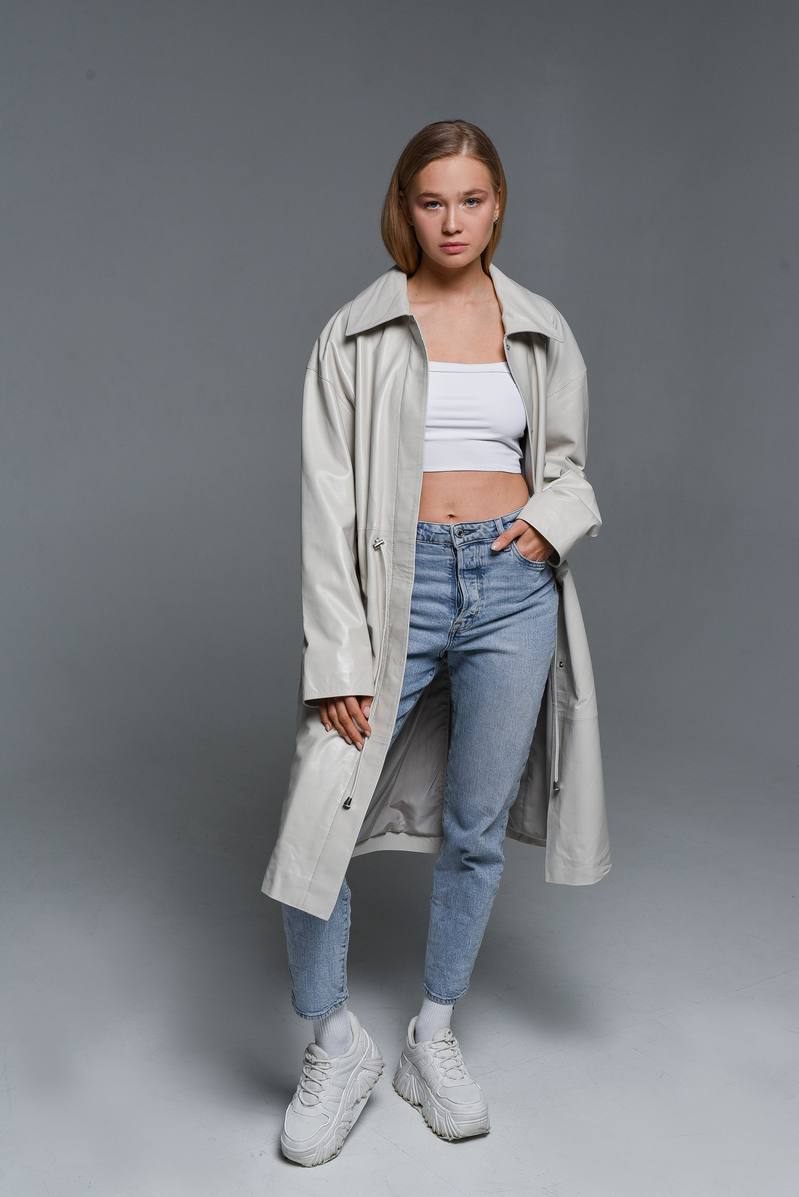 Пальто (фон). Контент фотограф в Москве Лихачева Ксения