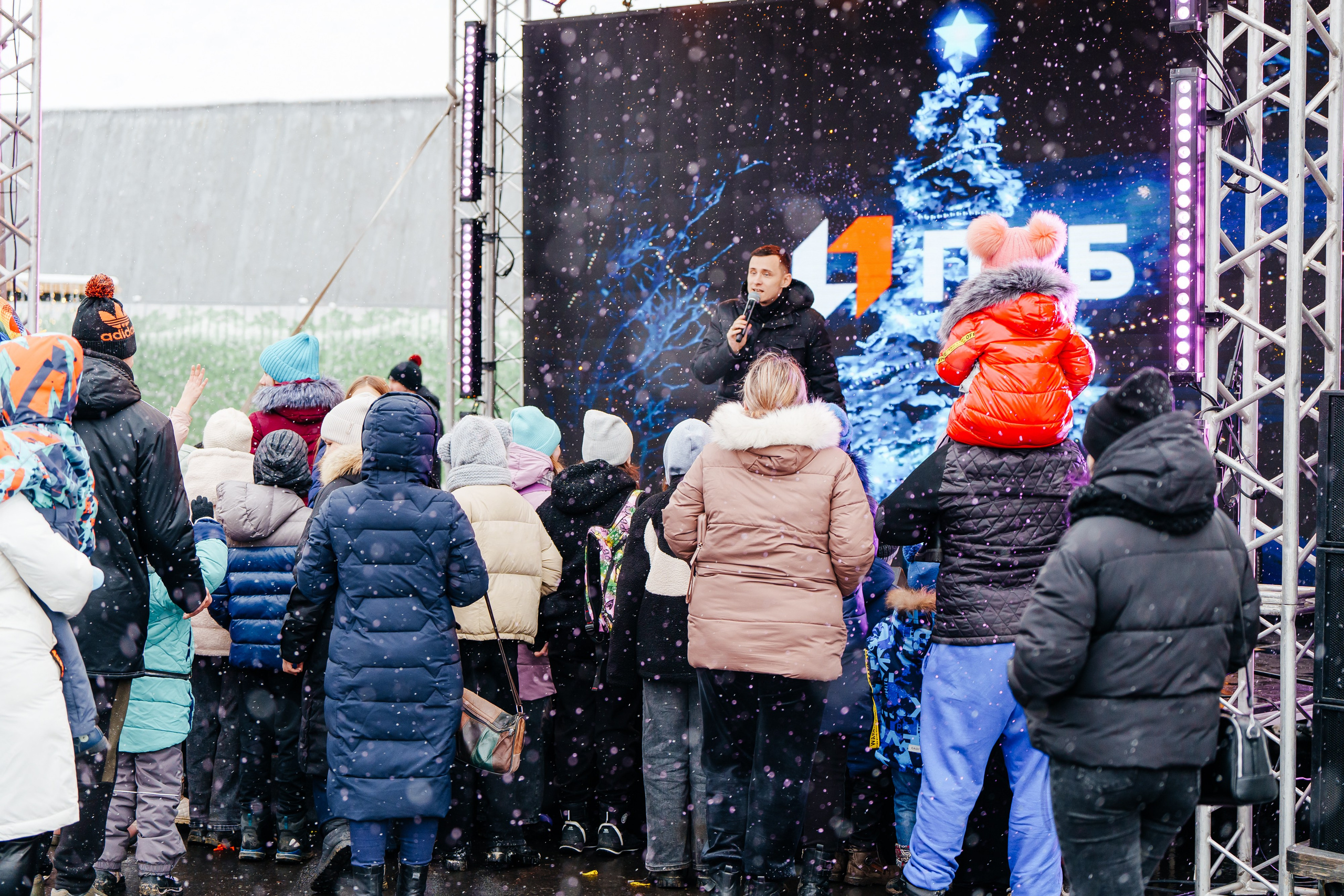 Открытие парка в Луганске. Студия событий ДЕЙЗИ. Организация мероприятий. Свадебное агентство в Ростове-на-Дону. Свадебный организатор. Организация свадьбы под ключ