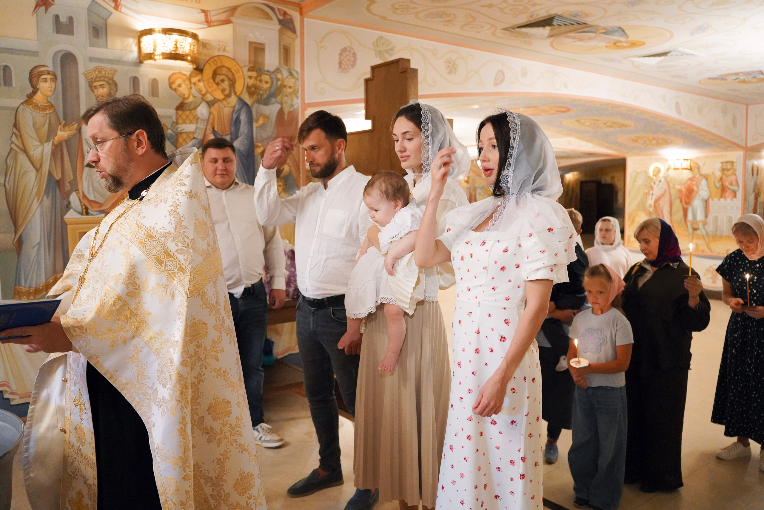 Таинство Крещения, Венчание. Универсальный фотограф в Геленджике Сидорина Кристина
