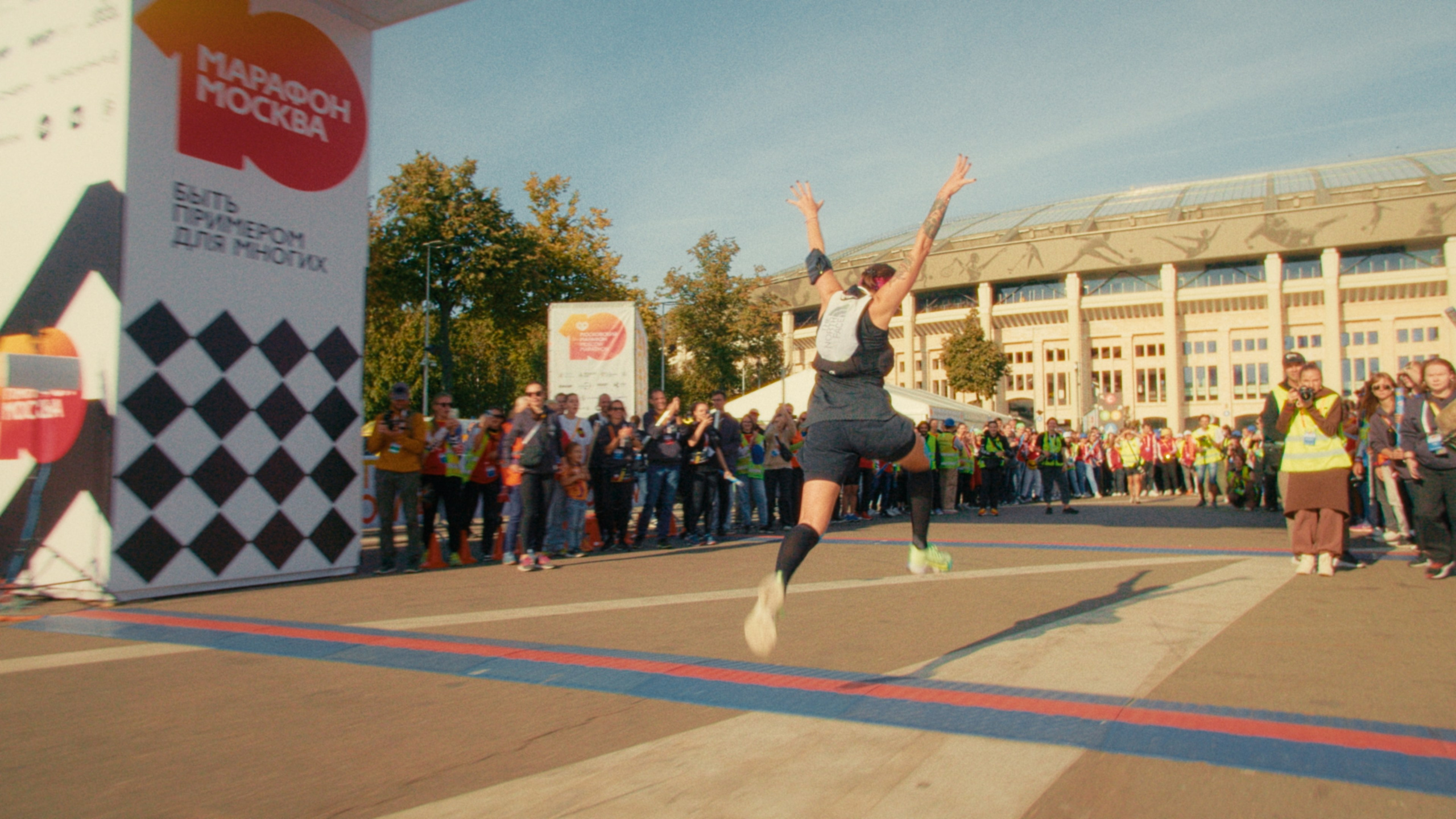 Документальный фильм Бегом по России, люди с неограниченными возможностями. Цветокоррекция кино, рекламы и клипов. В Алматы и по всему миру. Юрий Косяков