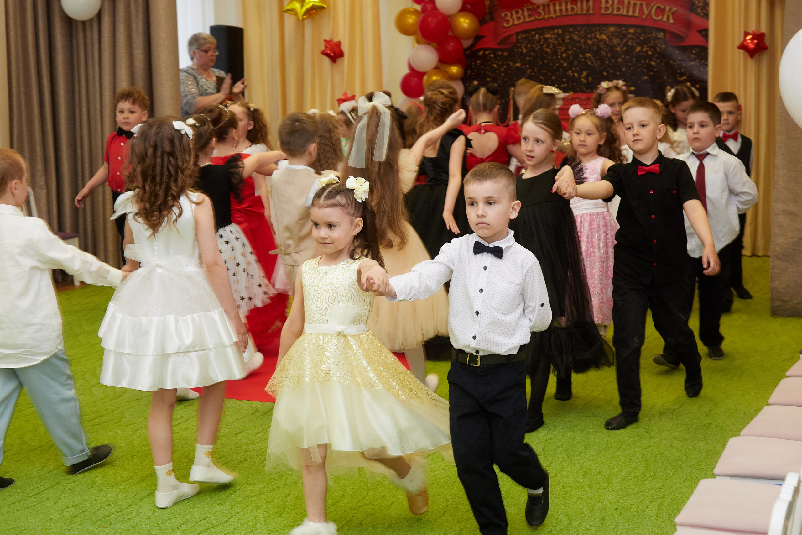 Утренники, выпускные. Детская выездная фотостудия