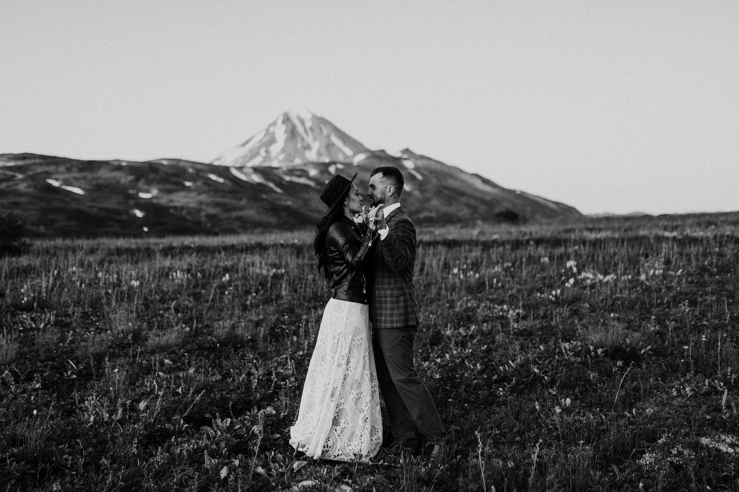 Alexey & Alina. Свадебное фото и видео на Камчатке. Туристические маршруты