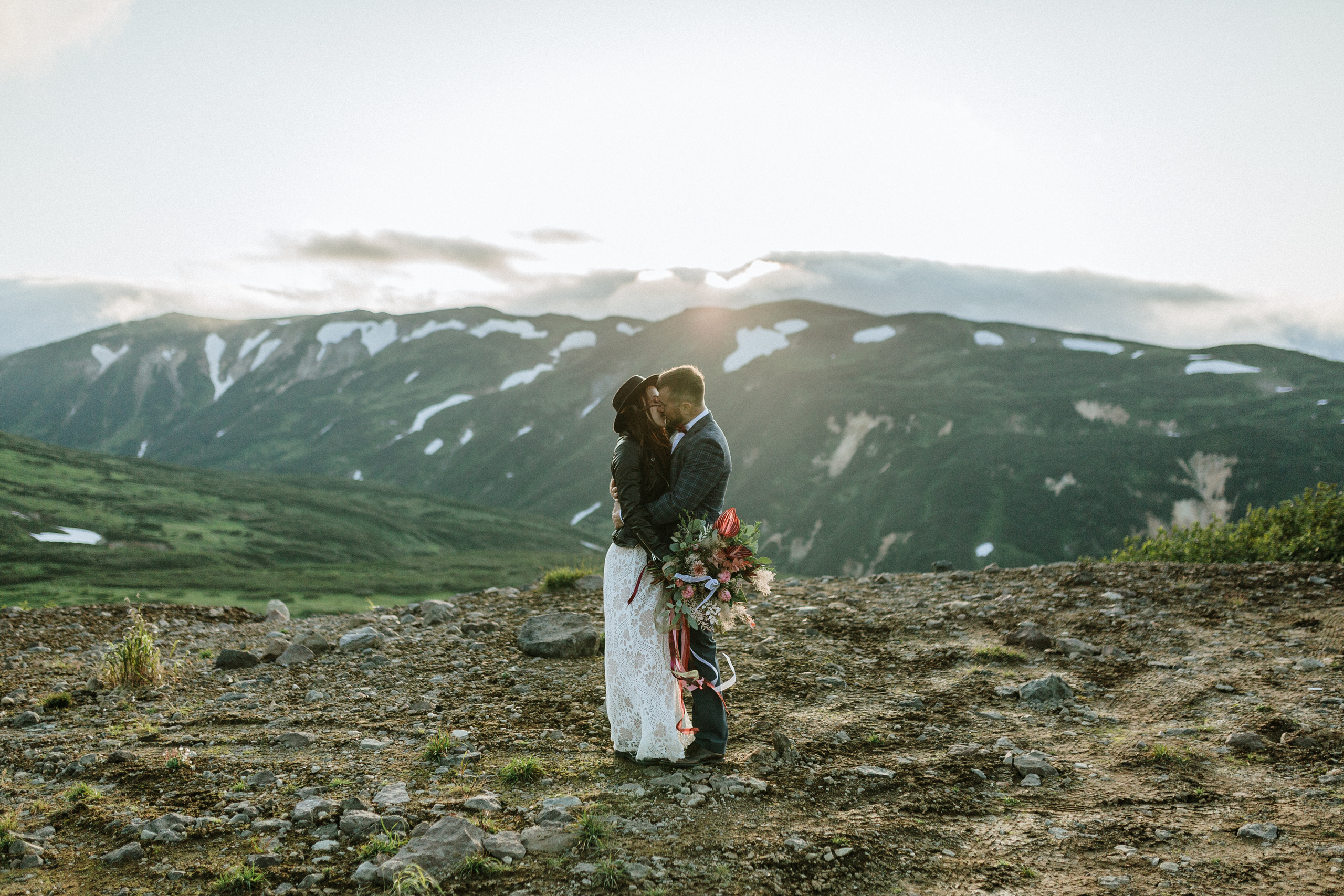 Alexey & Alina. Свадебное фото и видео на Камчатке. Туристические маршруты