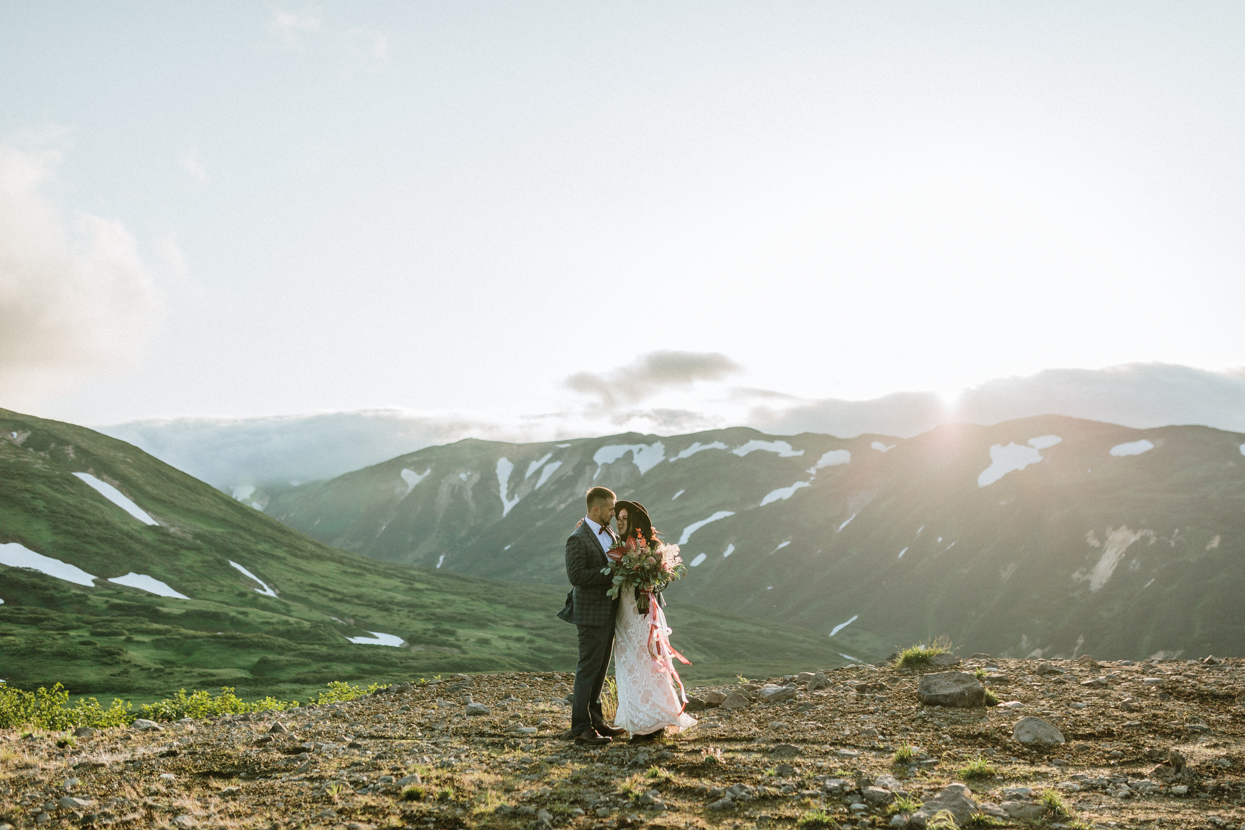 Alexey & Alina. Свадебное фото и видео на Камчатке. Туристические маршруты