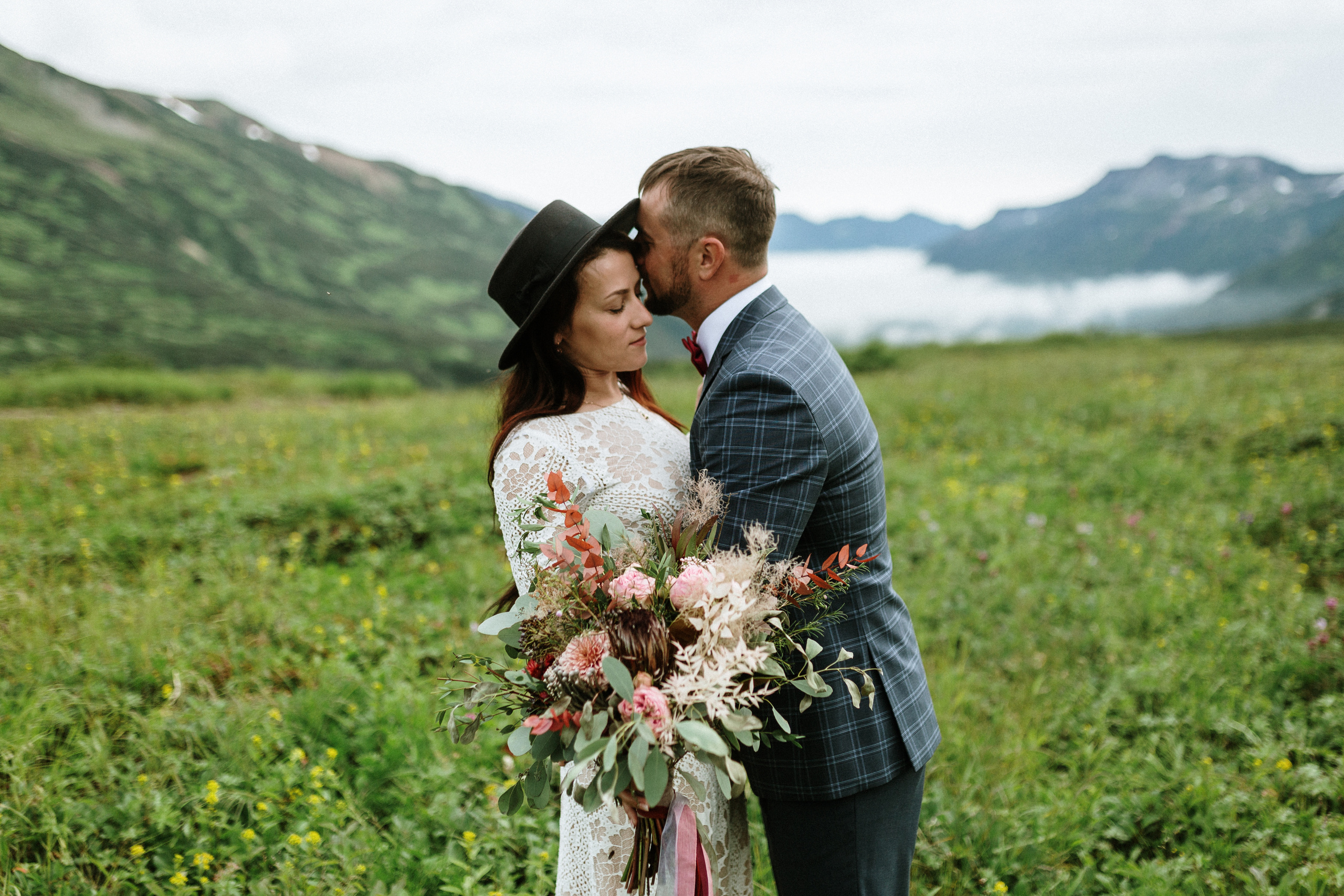 Alexey & Alina. Свадебное фото и видео на Камчатке. Туристические маршруты