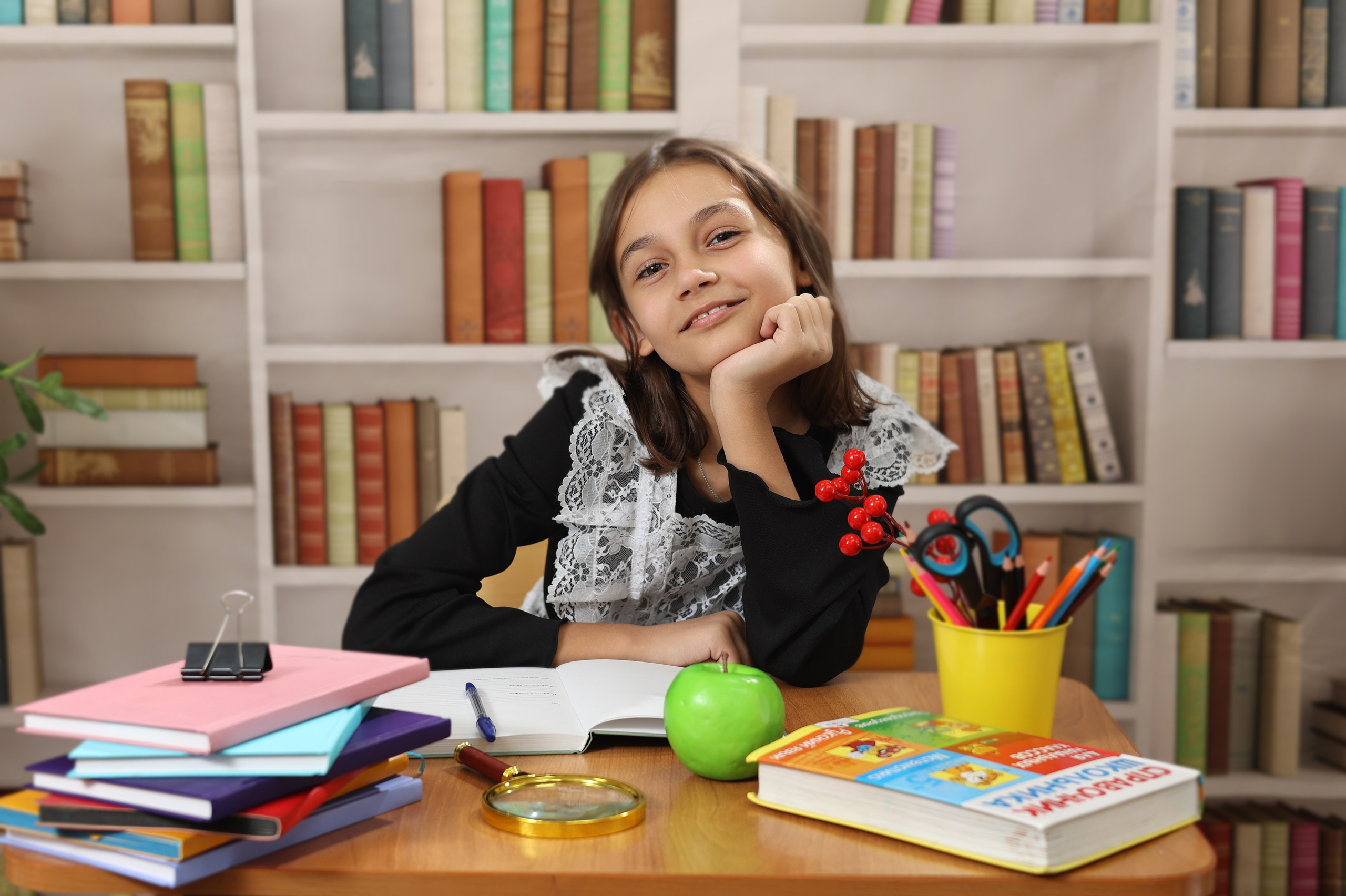 Библиотека светлая. Выпускные альбомы в Иваново в детский сад и школу. Александр и Светлана Янкины