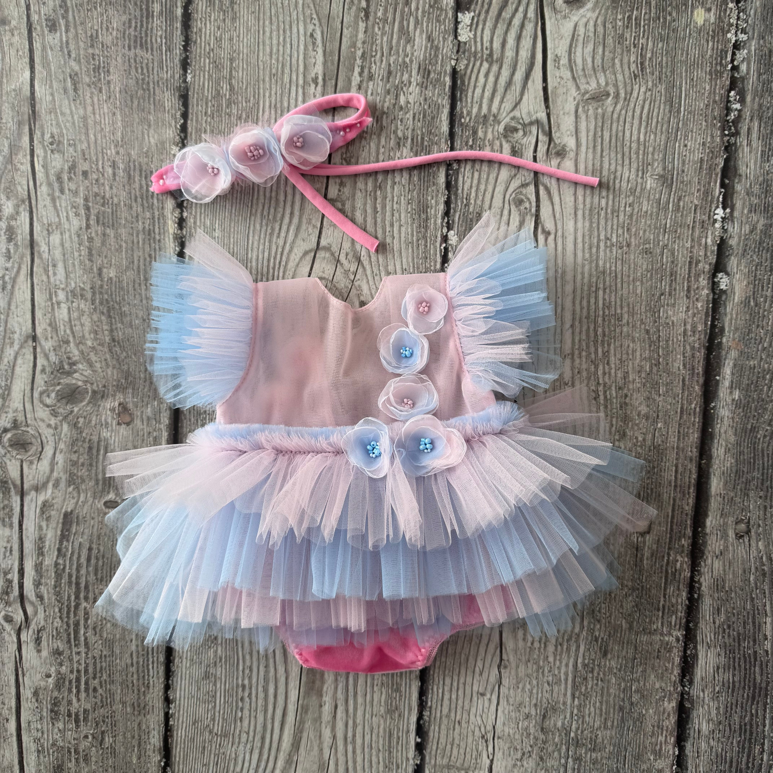 Костюмы и аксессуары для фотосессии новорожденных | Реквизит для съемки newborn в Москве. Фотосессия новорожденных в Москве и Московской области | Профессиональный фотограф newborn — Татьяна Иванова