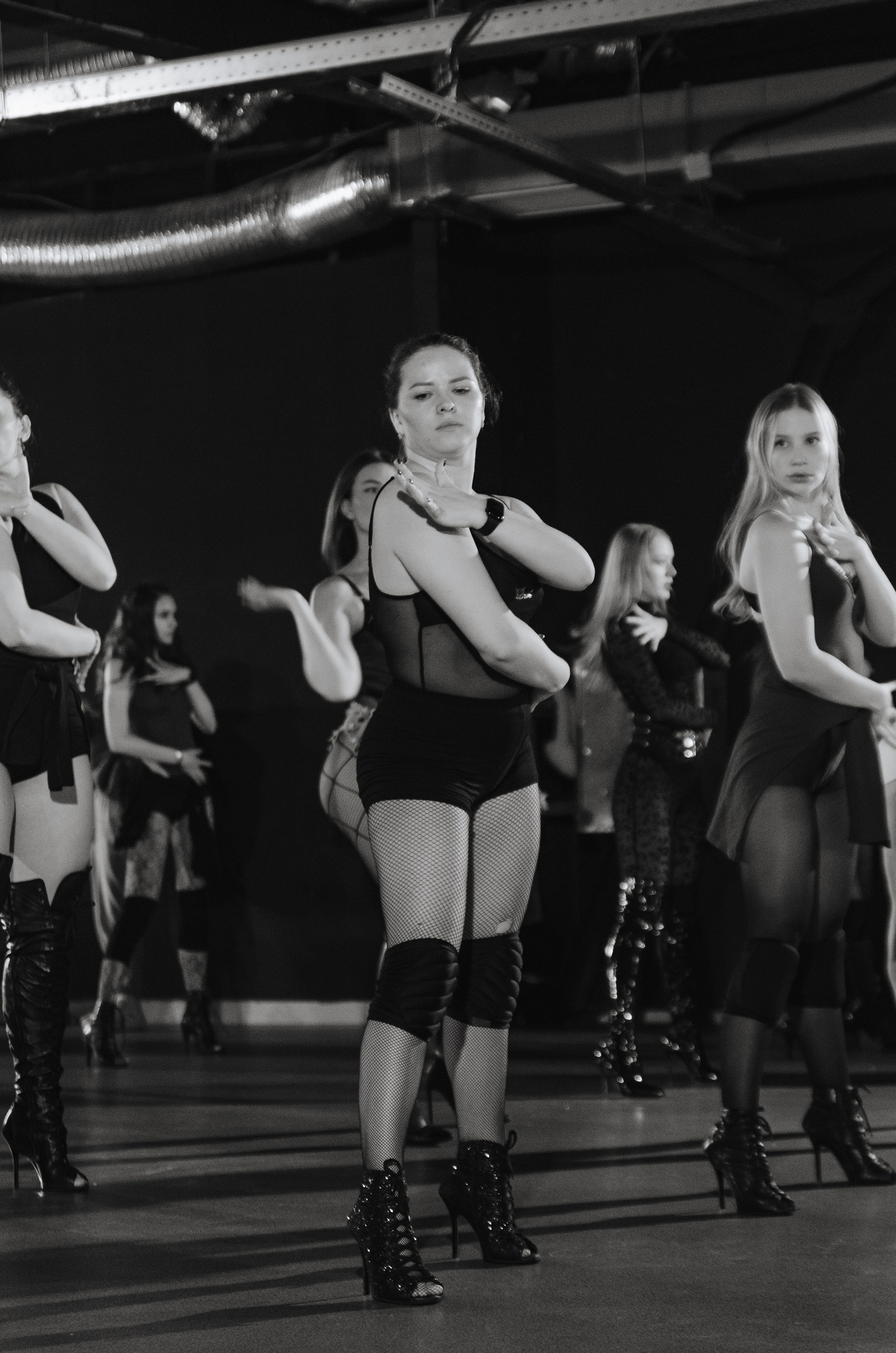 Мастер-классы по High Heels/Girly hip-hop от Оксаны ATTA. Денисова Аля — фотограф для парных съемок и индивидуальных историй в Барнауле