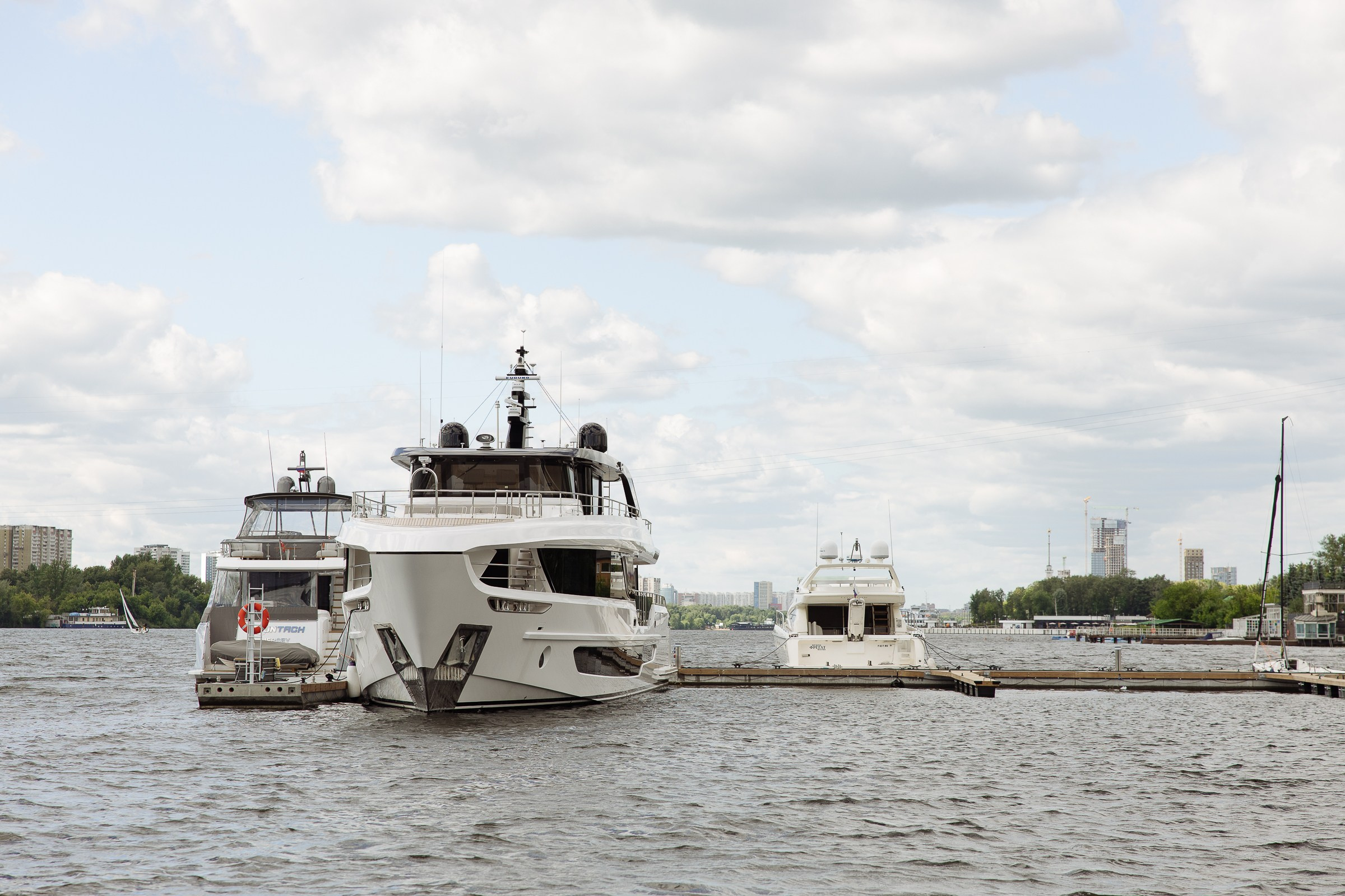 Выставка яхт и катеров. Ryal Yacht Club. Фотограф в Москве