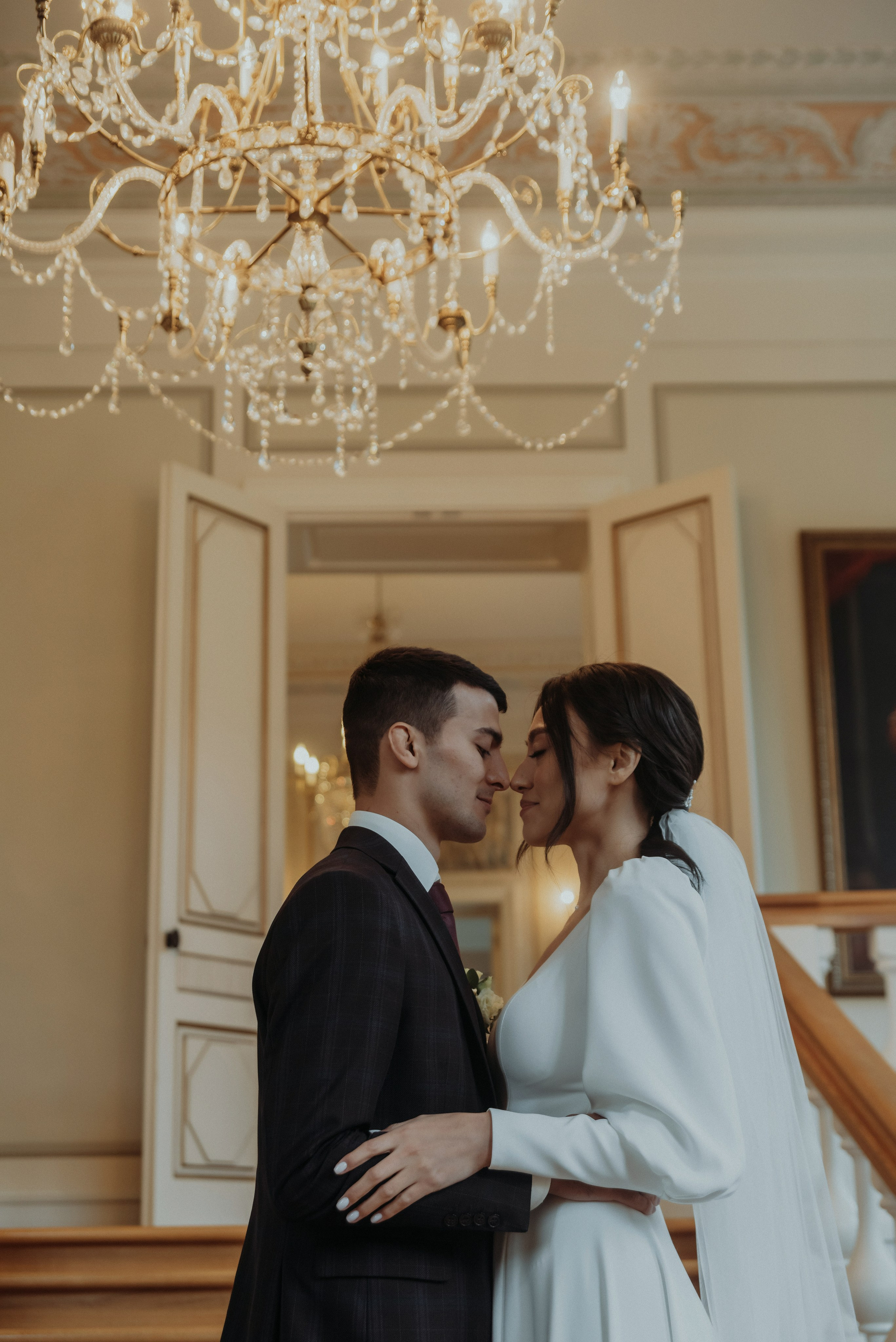 Свадебная фотосессия в Твери в красивой локации в замке в Московской области. Свадебный фотограф в Твери, Москве и Санкт-Петербурге Денисова Екатерина