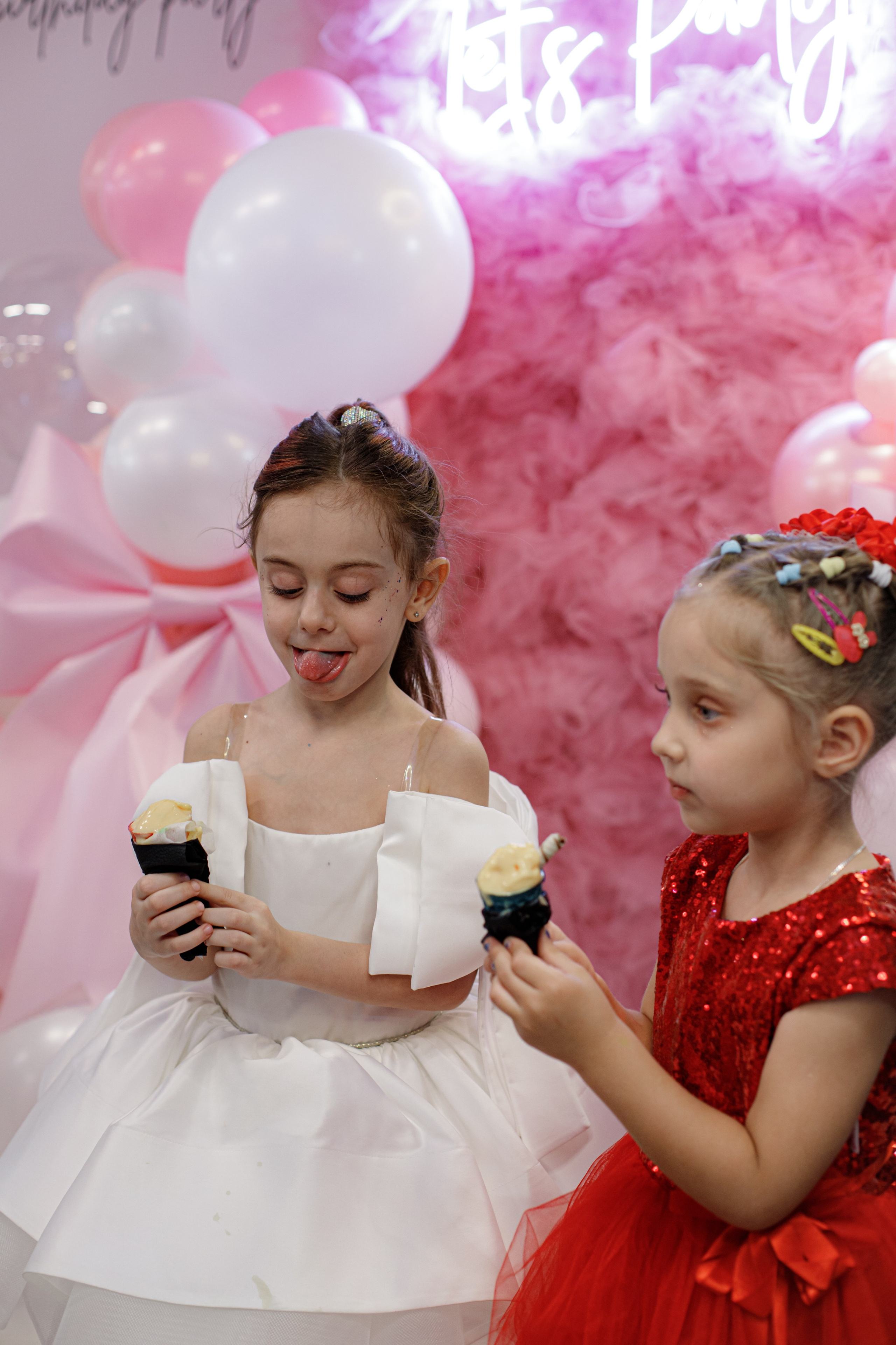 ASIA'S BIRTHDAY PARTY. Photokarish