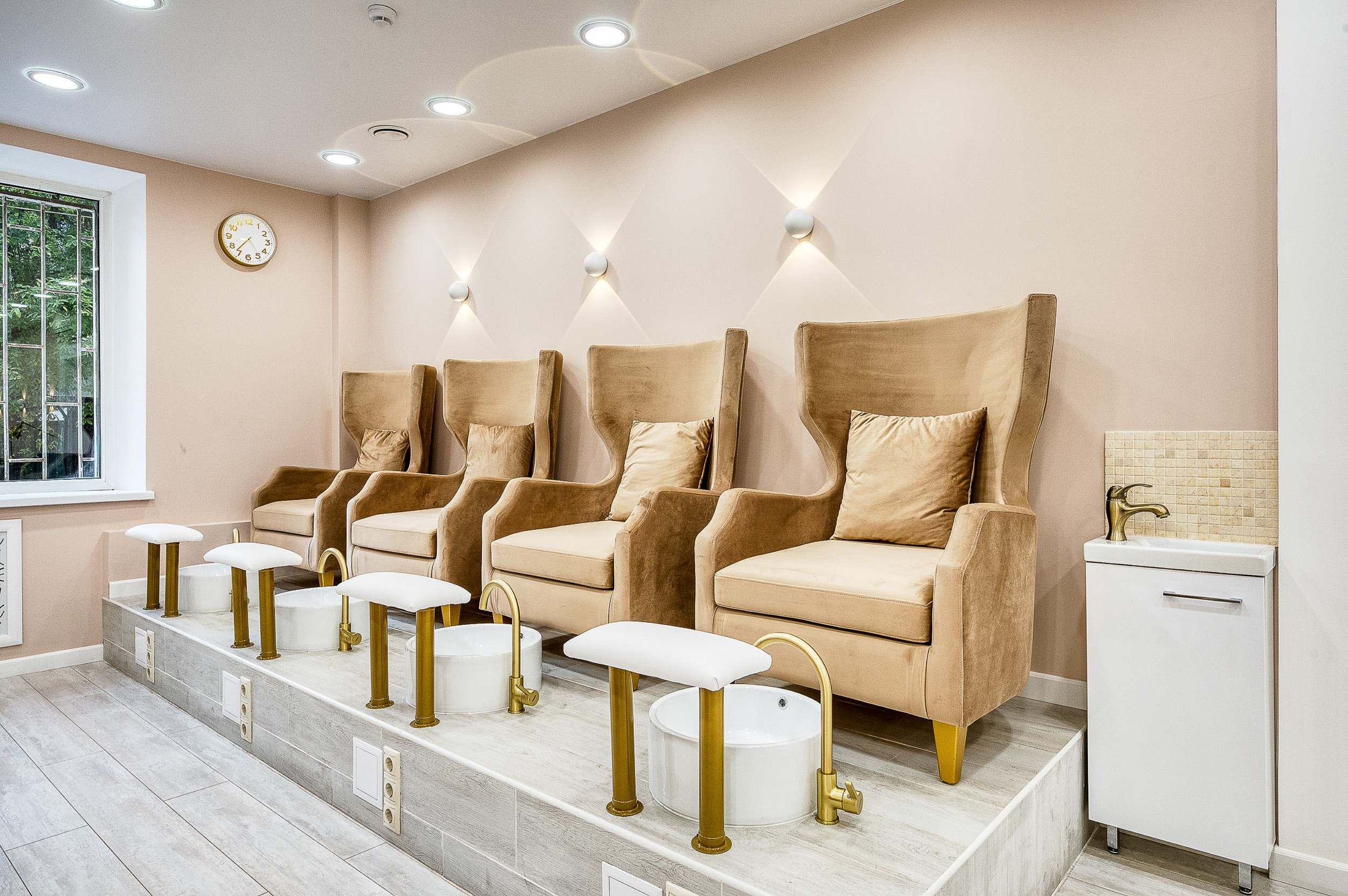 Клиники и салоны. Герман Лепёхин коммерческий фотограф в Москве: репортаж, портреты, интерьеры, производство