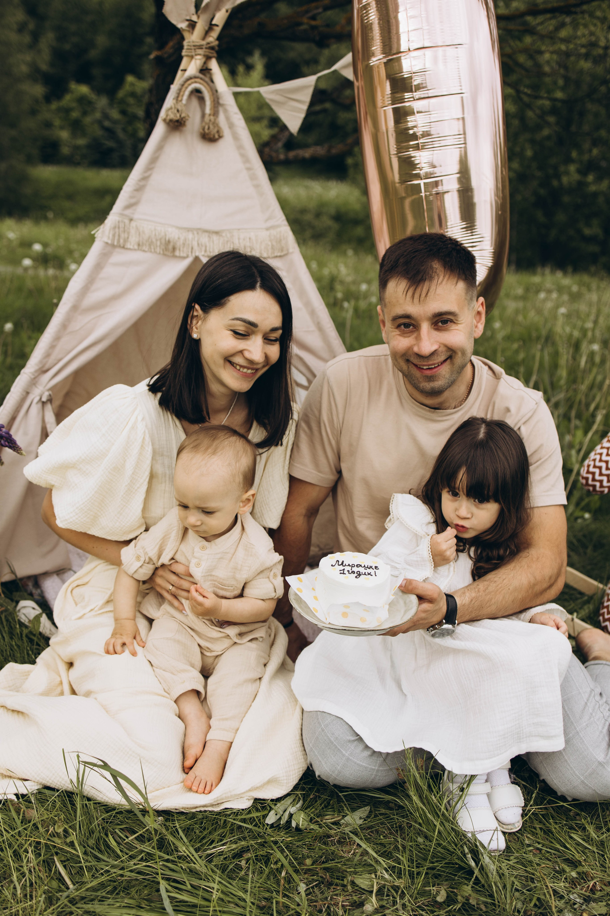 Маша, Женя, Ариана и Мирон. Семейный фотограф в Москве Виктория Ястребинская