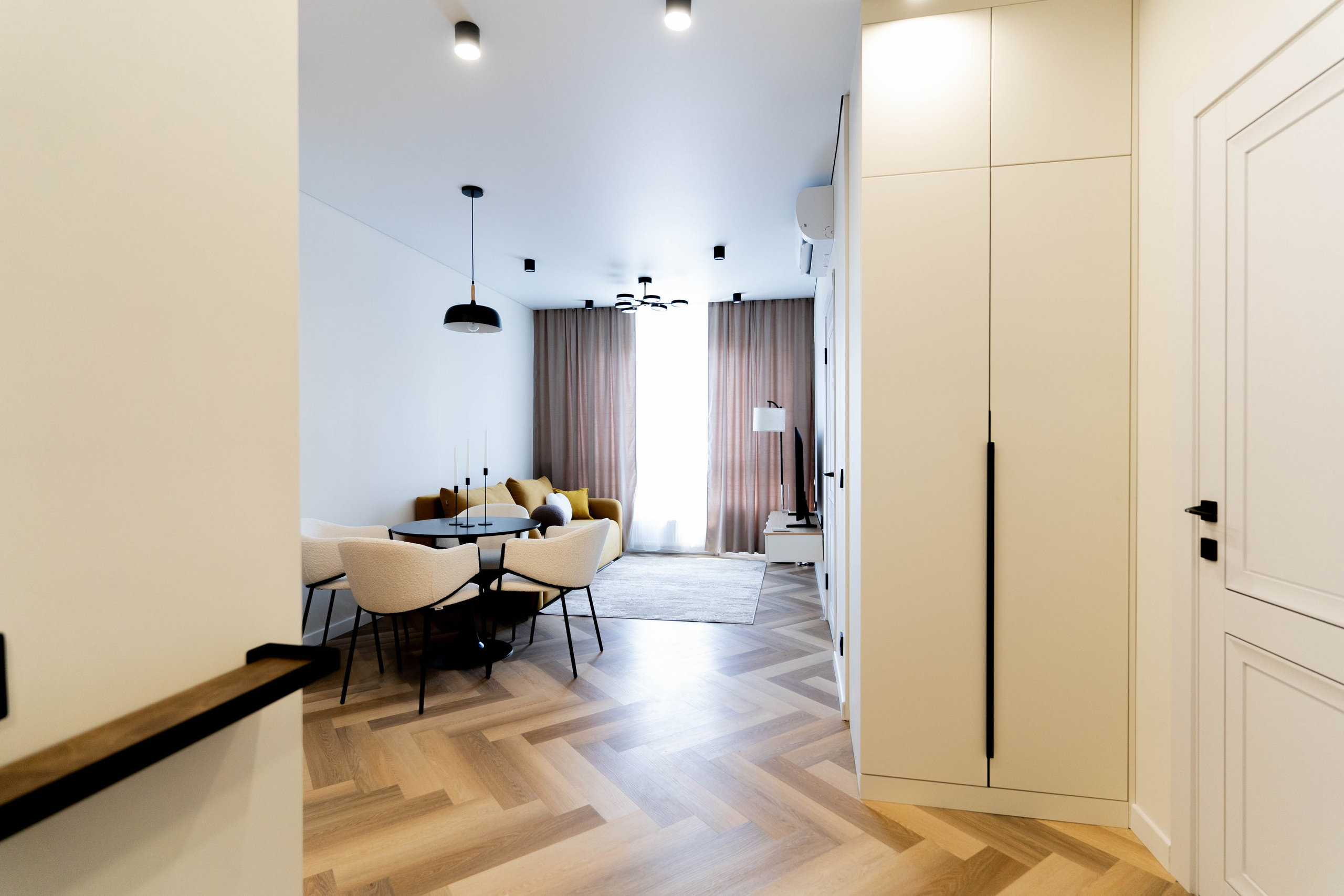 Kronstadt Boulevard. Rezyame