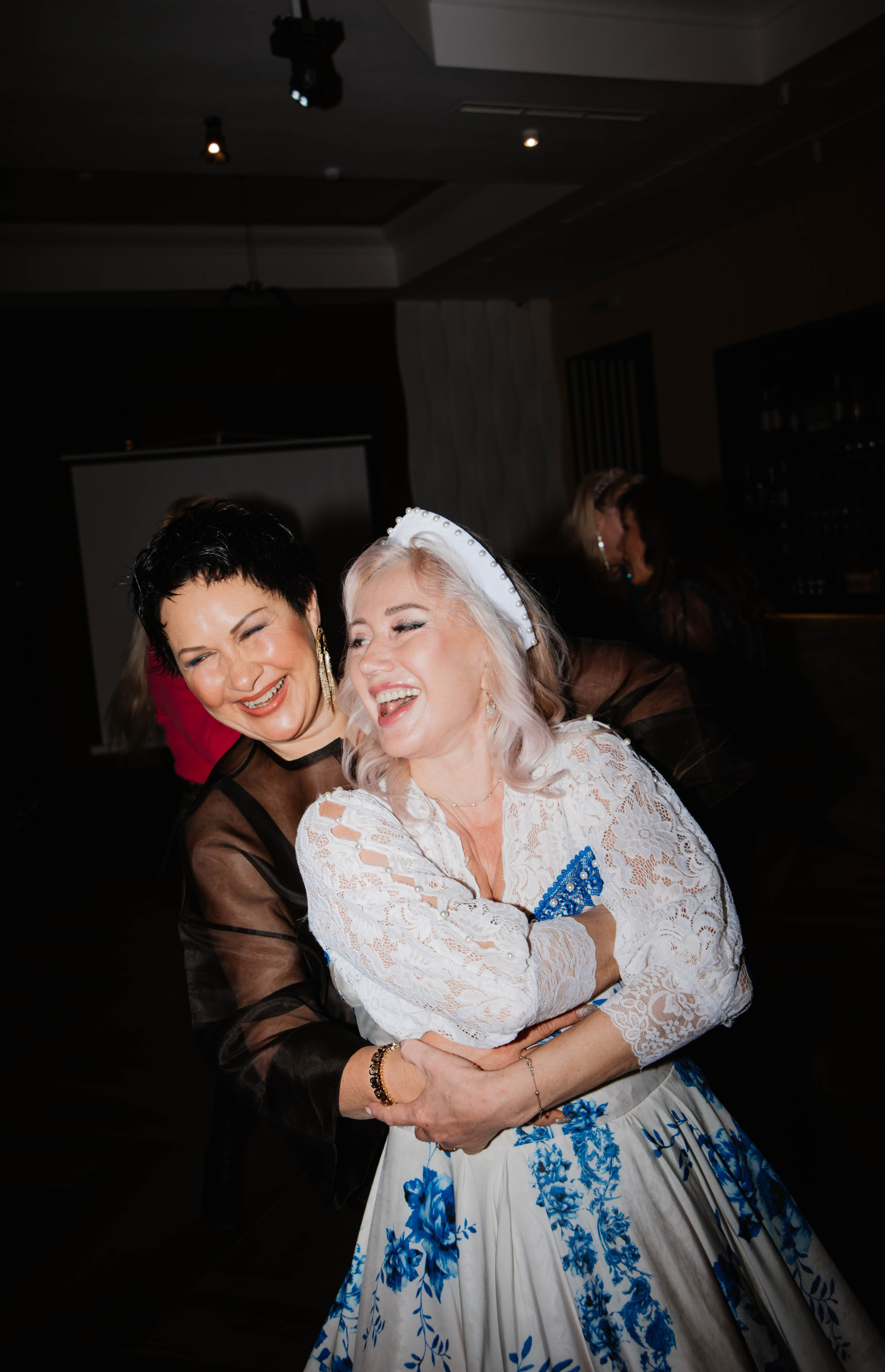 Праздник в стенах клубного пространства «Своя Среда». Ксения Glossa. Портретный и репортажный фотограф в Самаре