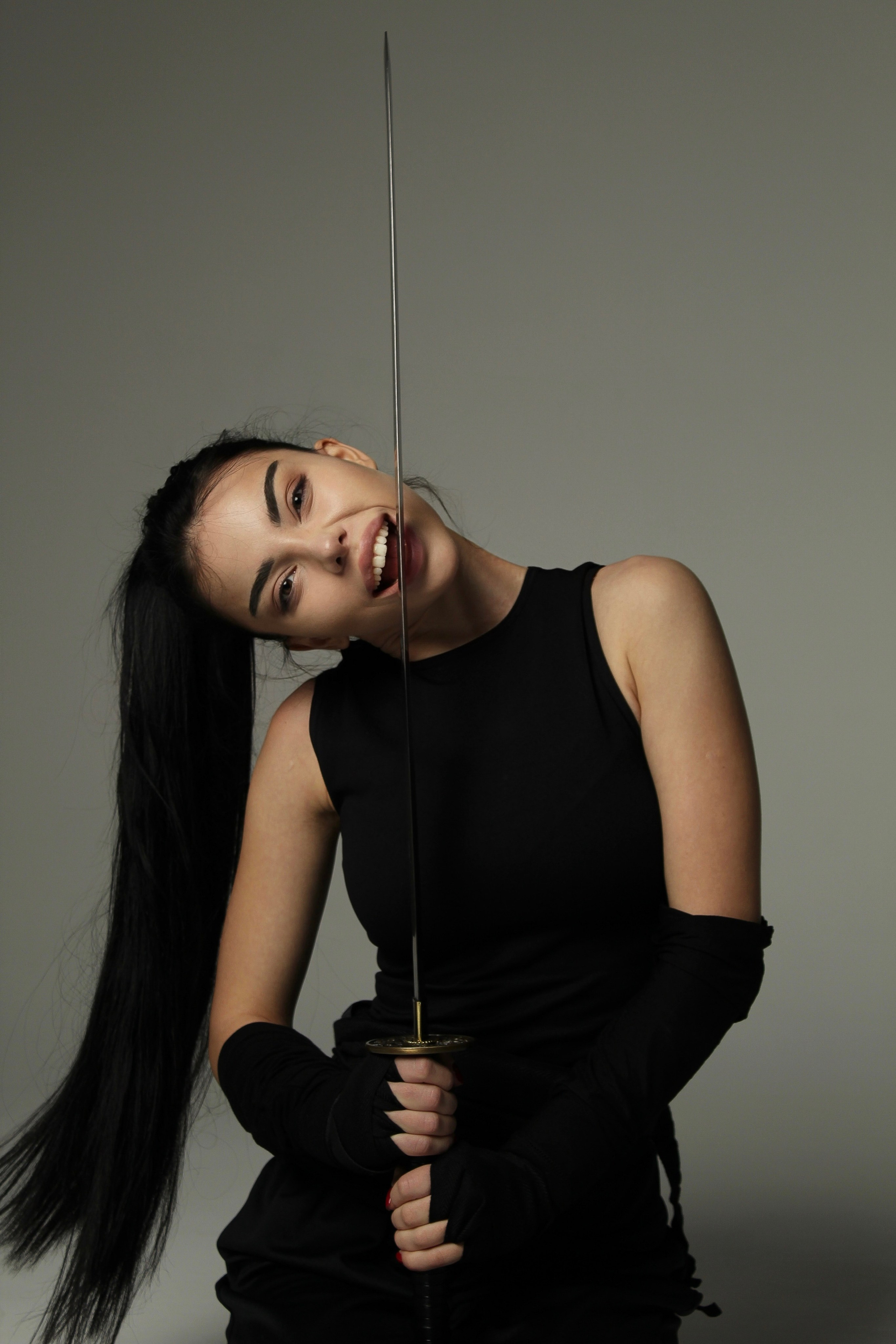 Студийная с катаной. Агунда Хумарова