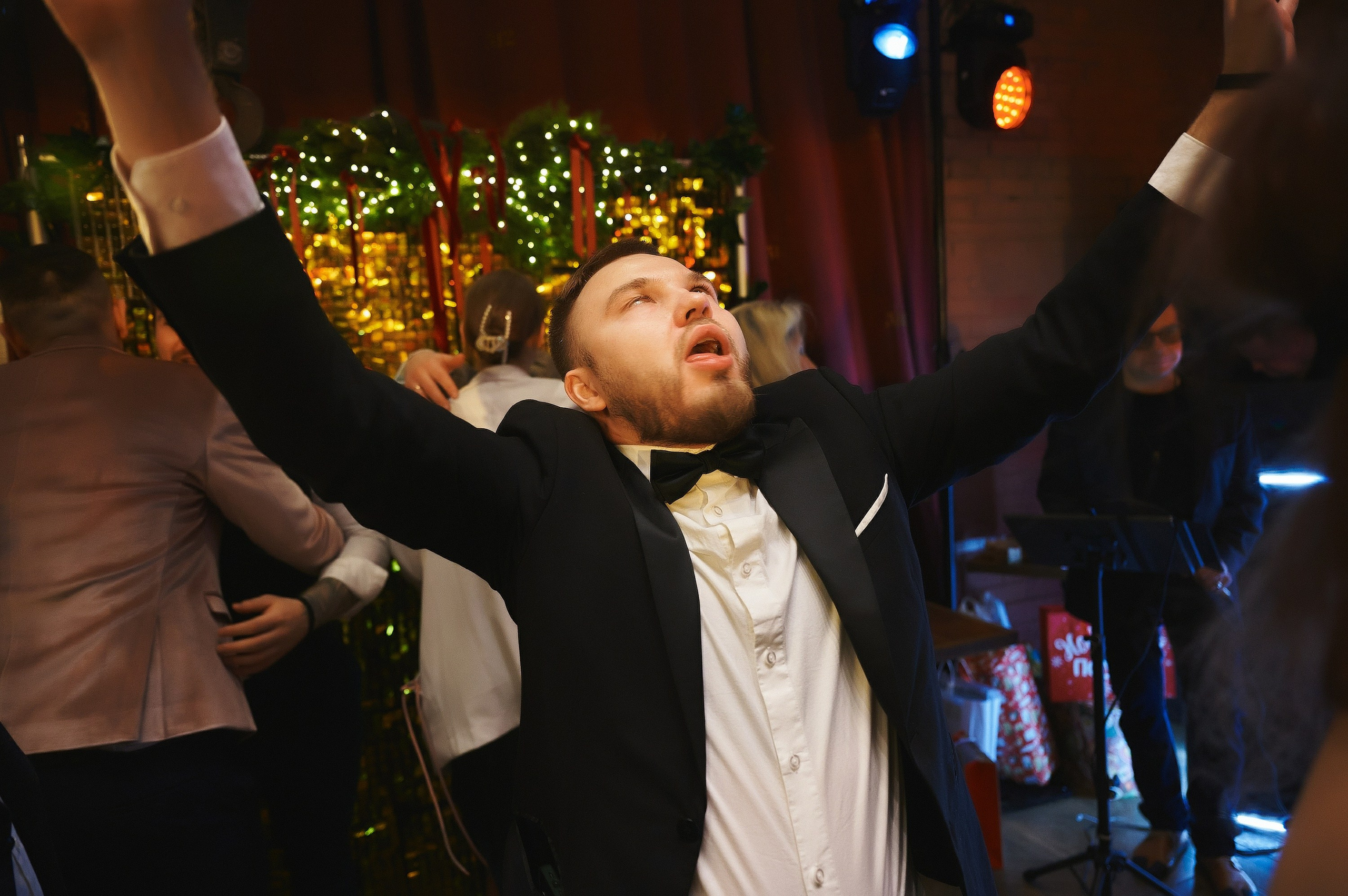 Фотосъёмка новогоднего корпоратива Visible | Корпоративный фотограф. Артём Савиных — профессиональный фотограф в Москве | Репортажи, свадьбы, портреты