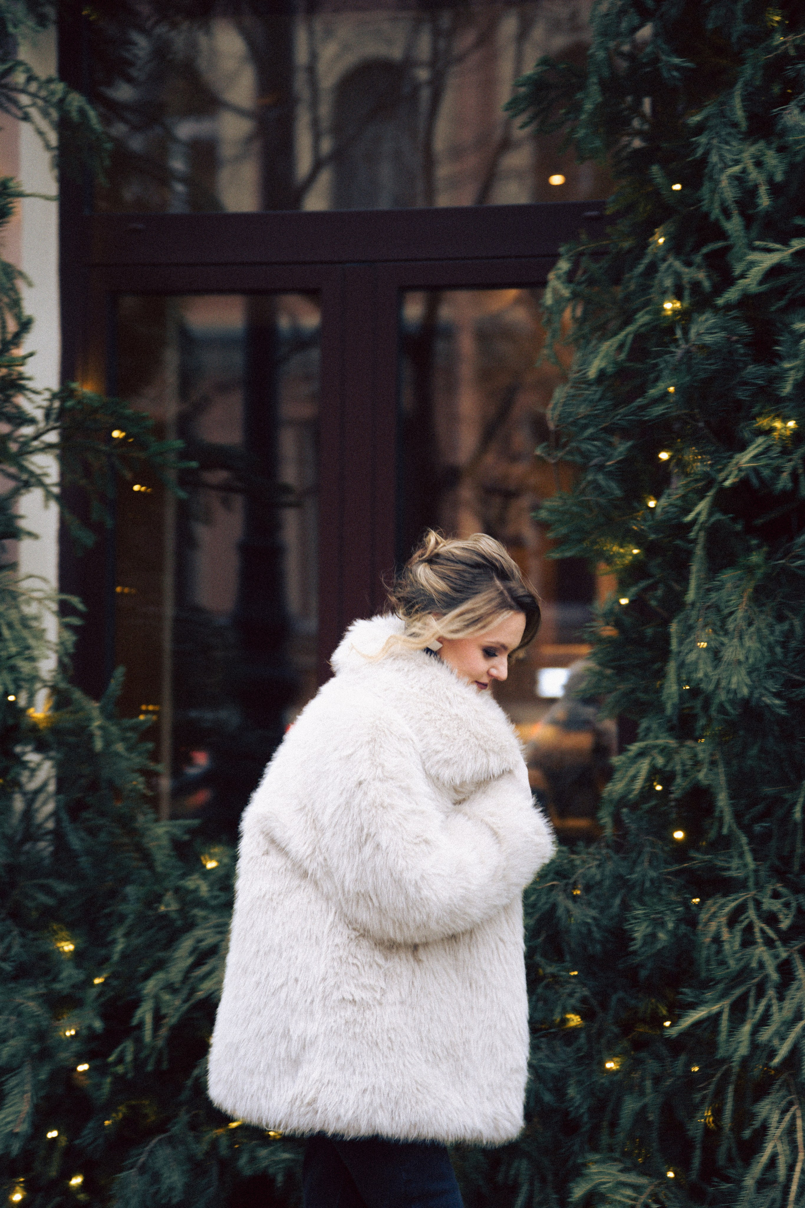 НОВОГОДНЯЯ ФОТОСЕСИИЯ В СТУДИИ ДЛЯ ДЕВУШКИ И ПРОГУЛКА ПО ЧЕРНЫШЕВСКОЙ. Профессиональный фотограф, Санкт-Петербург — Виктория Богомолова