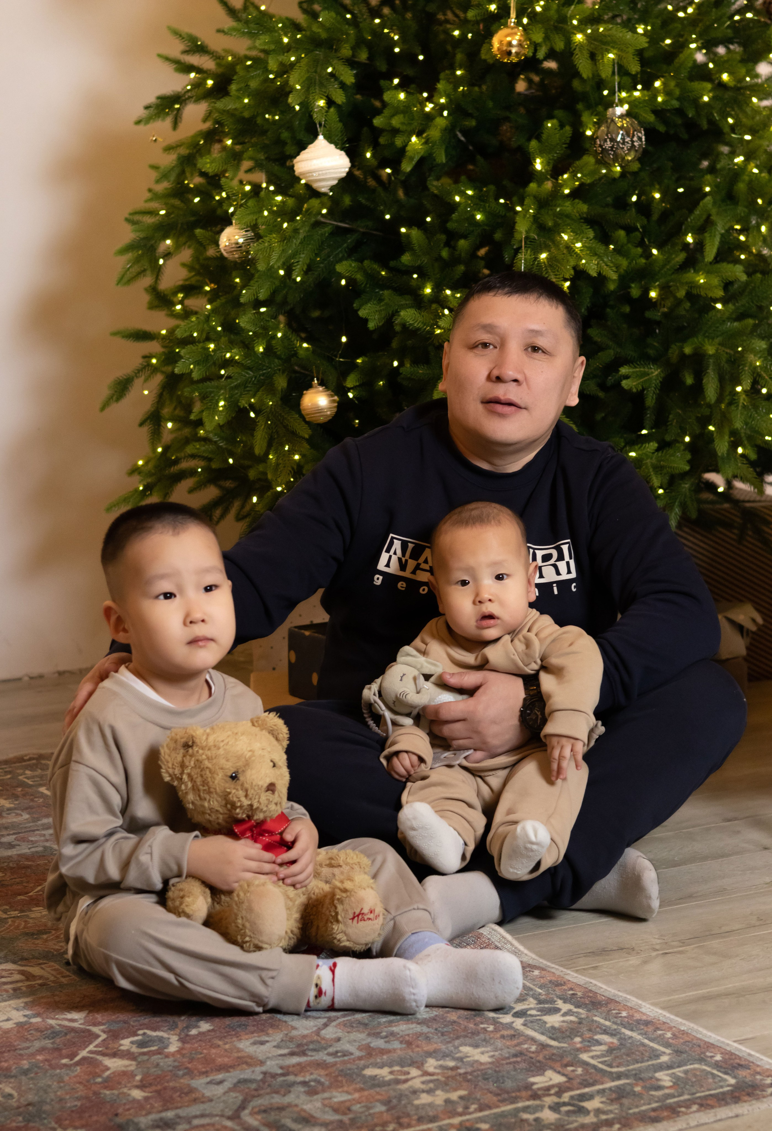 Очаровательная семья. Фотограф Якутск Зоя Николаева