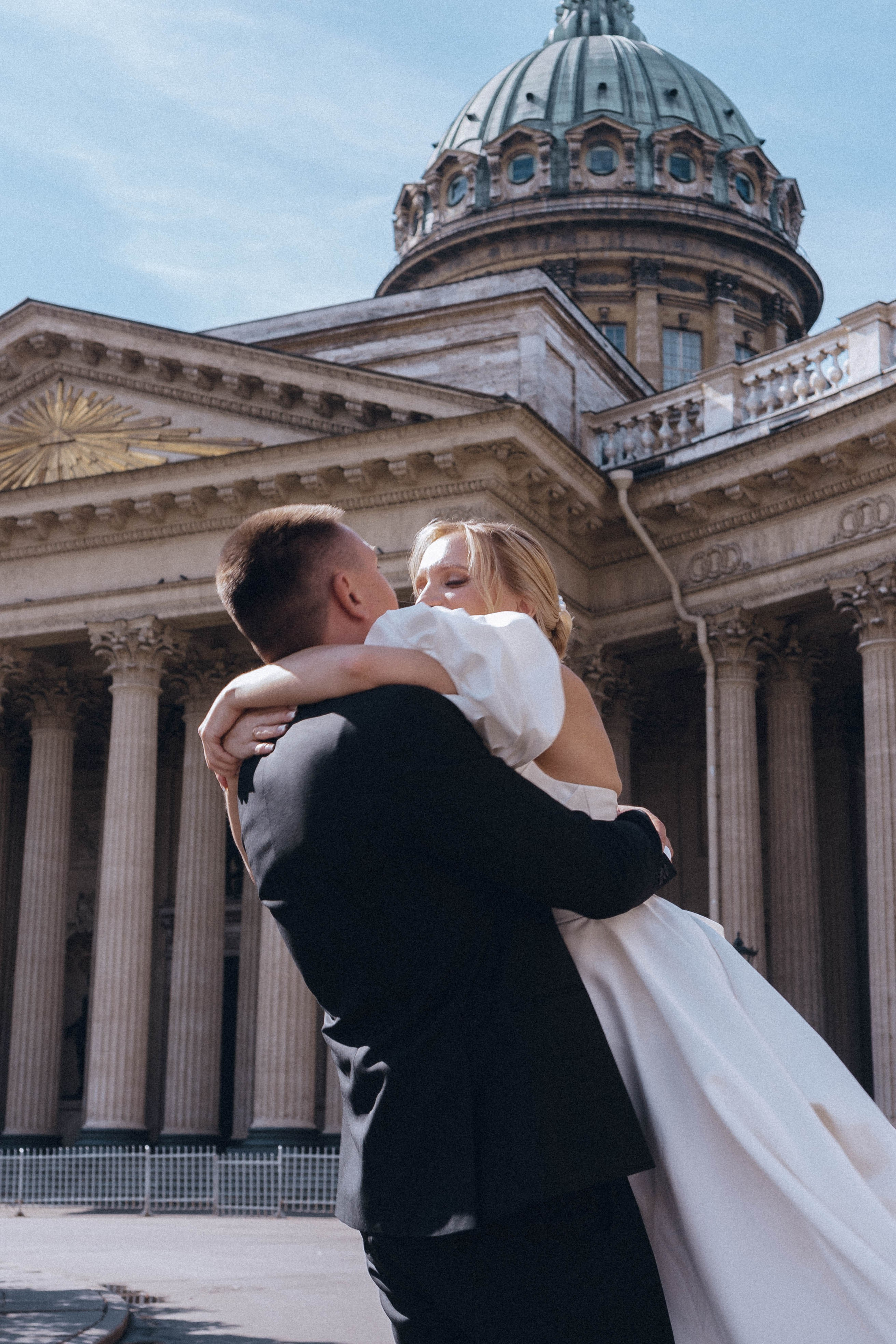 СВАДЕНБНАЯ СЬЕМКА НА КАТЕРЕ ПО КАНАЛАМ САНКТ-ПЕТЕРБУРГА И В АКВАТОРИИ НЕВЫ. Профессиональный фотограф, Санкт-Петербург — Виктория Богомолова