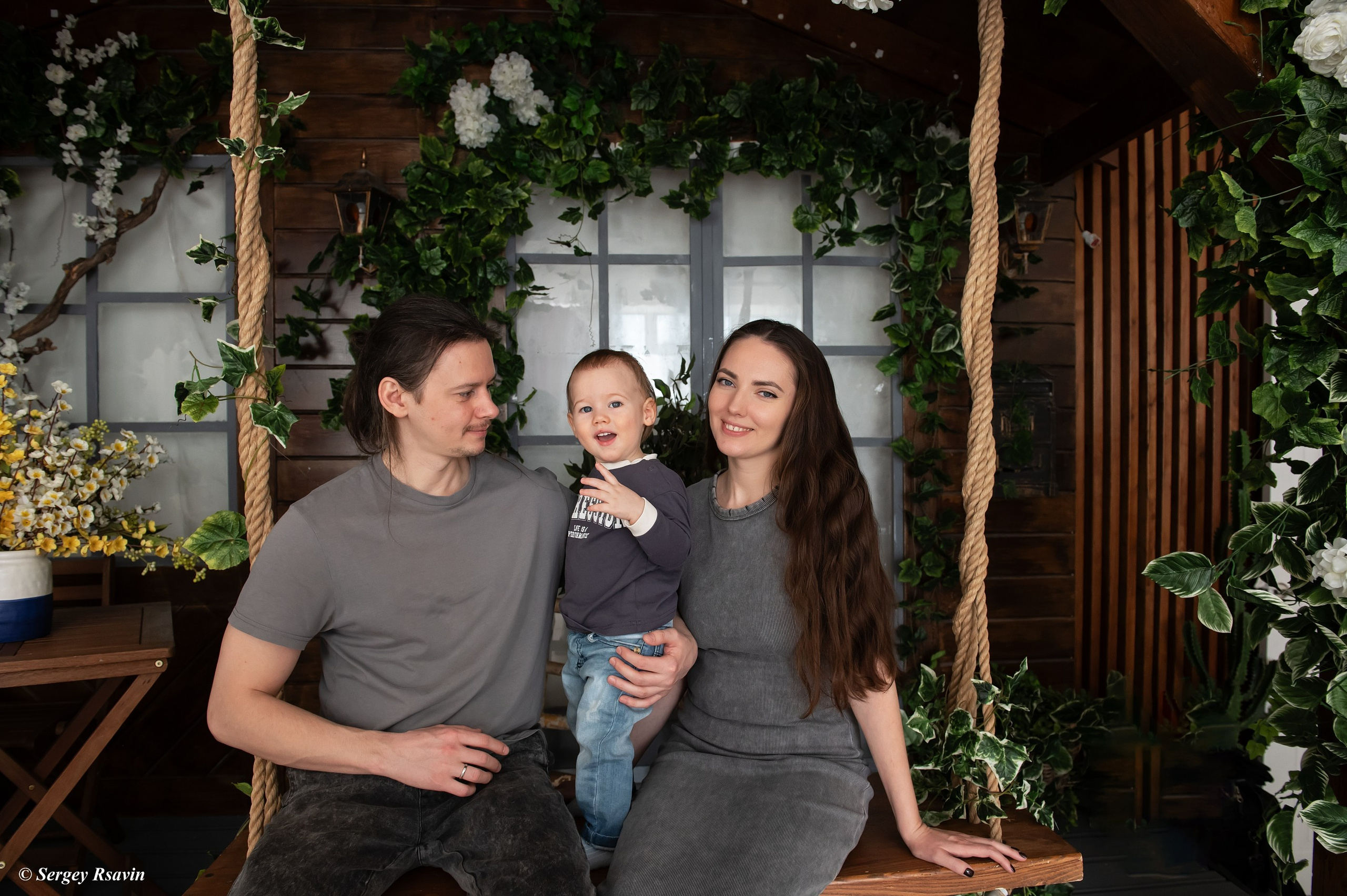 Семейная съемка в студии. Фотограф в Москве Сергей Рсавин