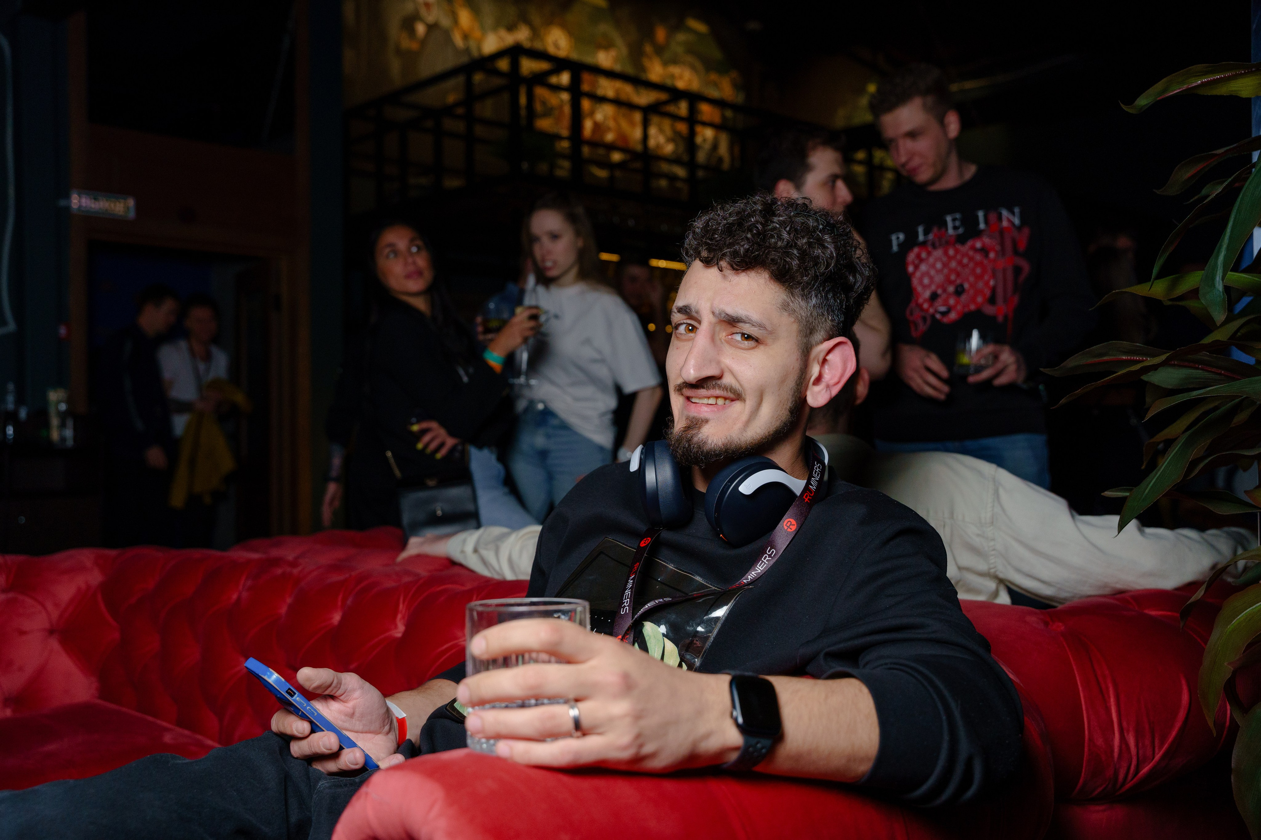 Crypto Summit 2024 After Party в SMOKE DOG. Репортажный фотограф Москва Сергей Дружинин