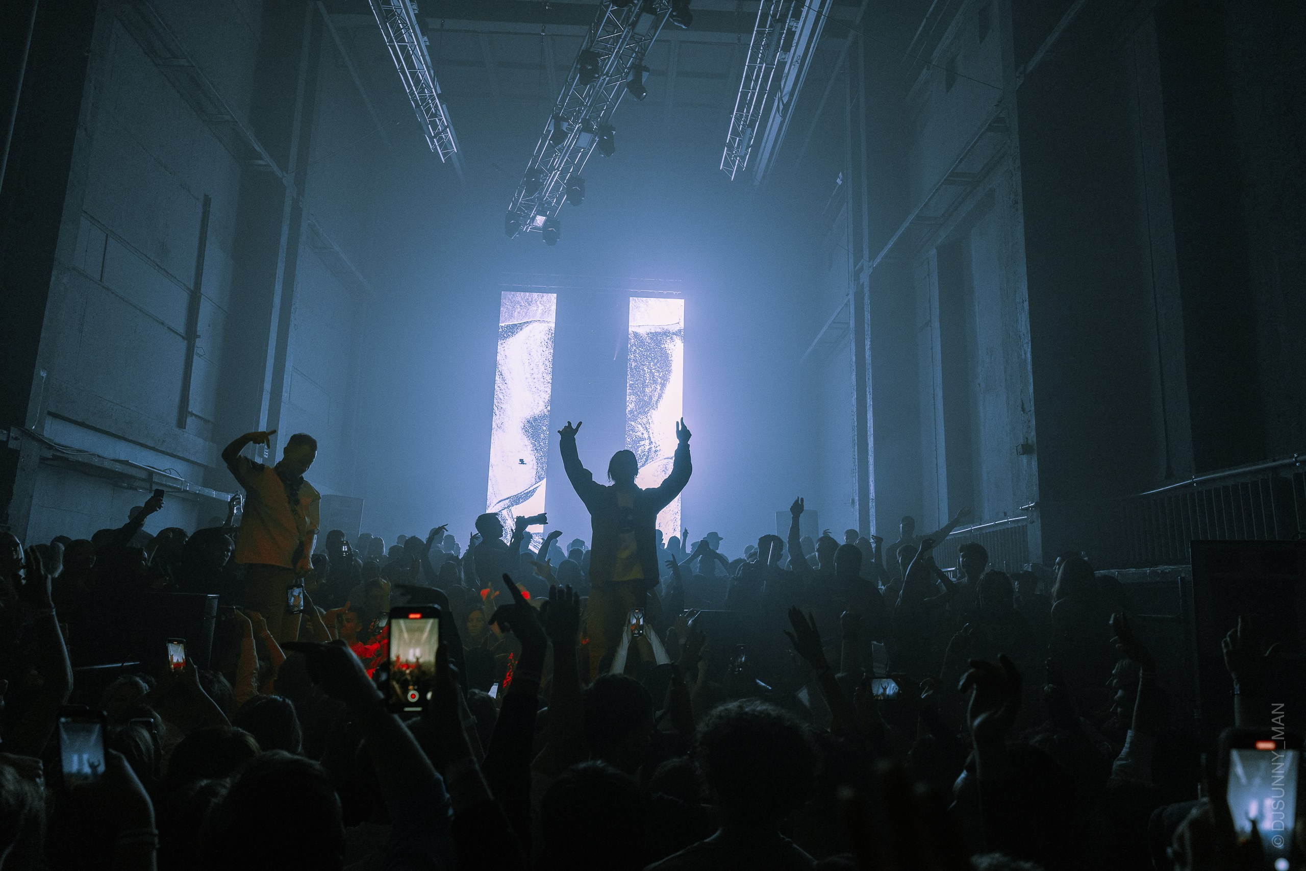 Metro Gorkovskaya ЦЕХ. Sunnyman