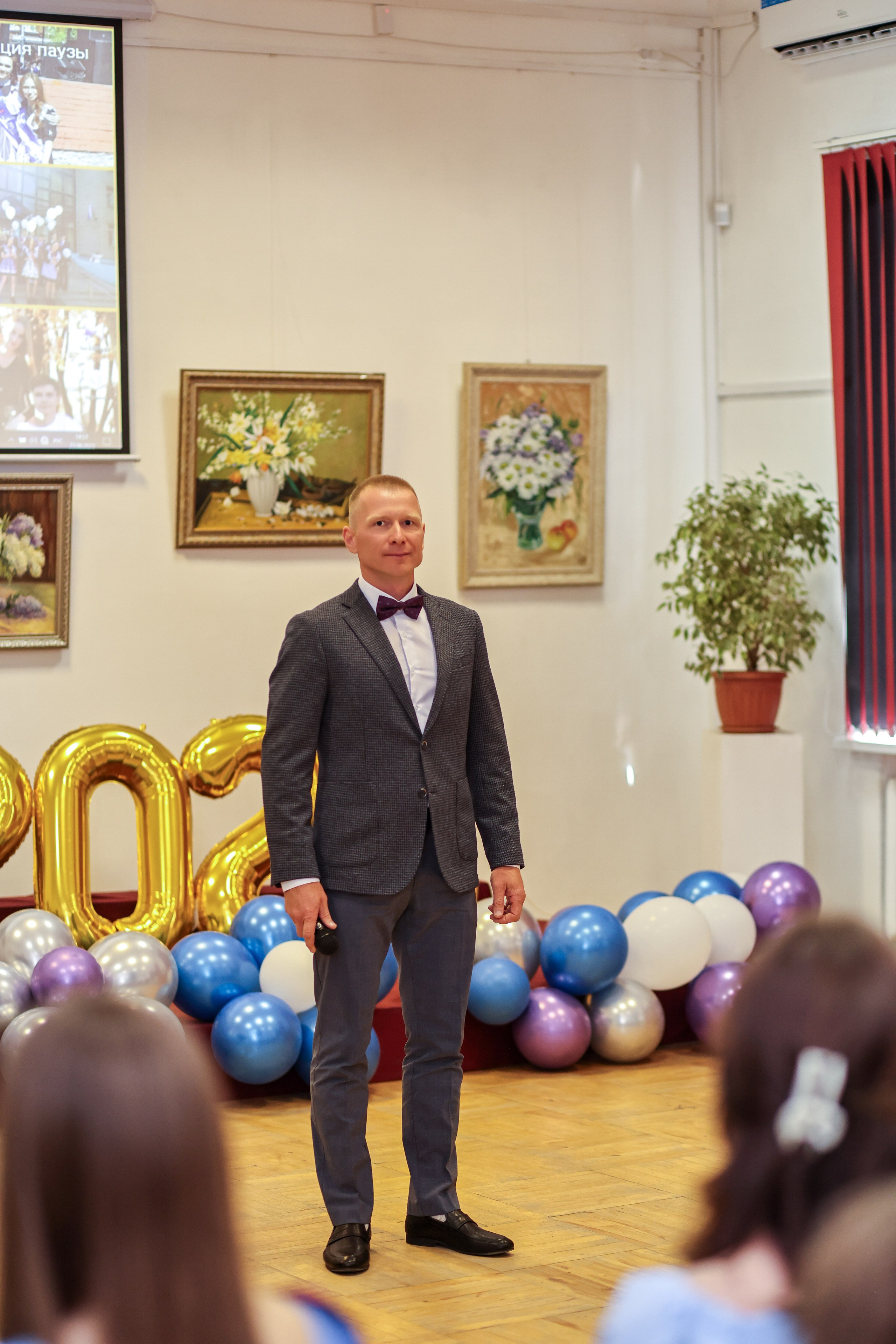 Вручение аттестатов. Школа № 7, выпускники 11 класса 2023 г. Студия выпускных альбомов Остров