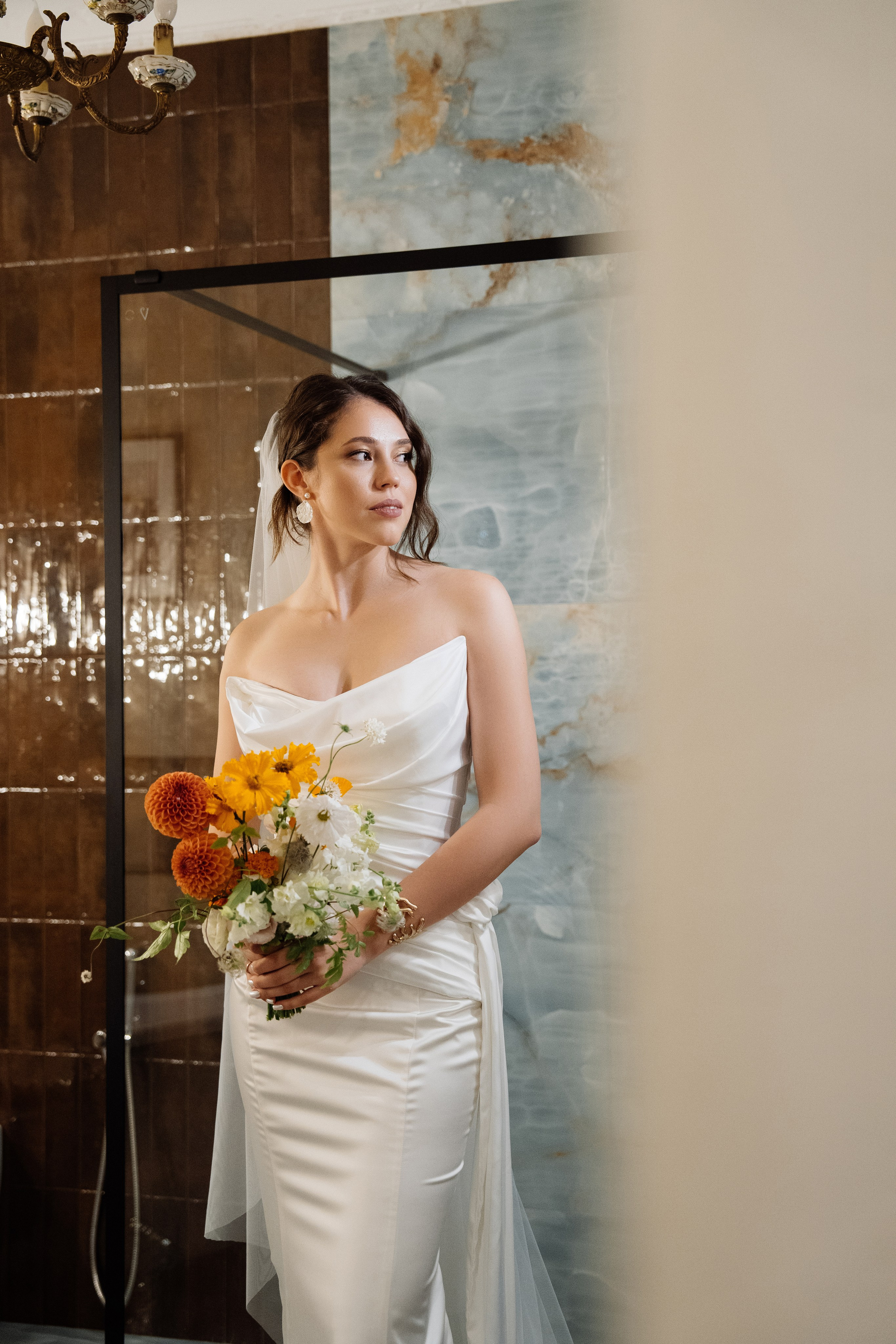 Оранжевая свадьба в гребешках. Свадебный фотограф организатор в Санкт-Петербурге Ассоль Опарина