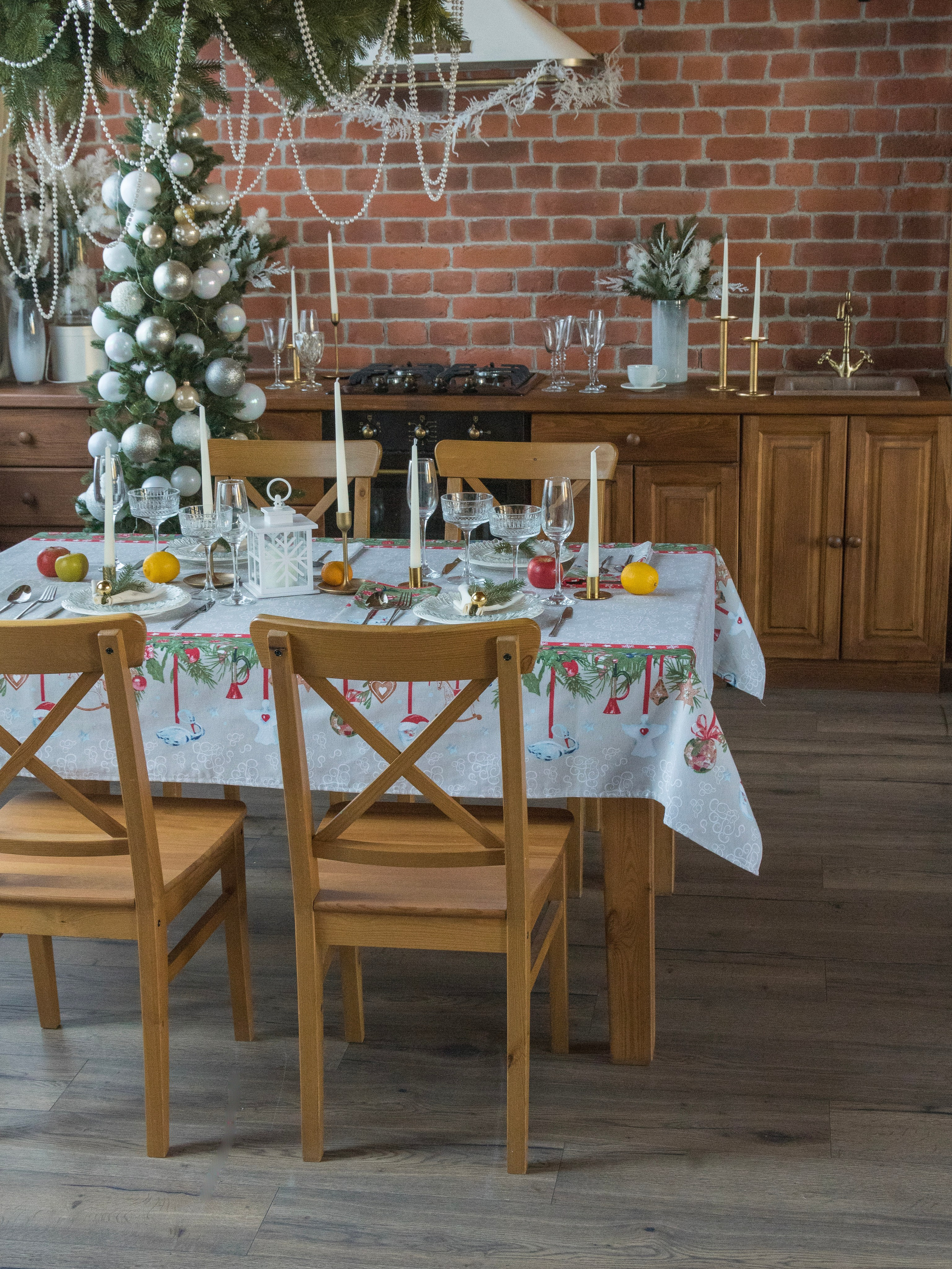 Скатерть новогодняя. Фотостудия для Wildberries Ozon