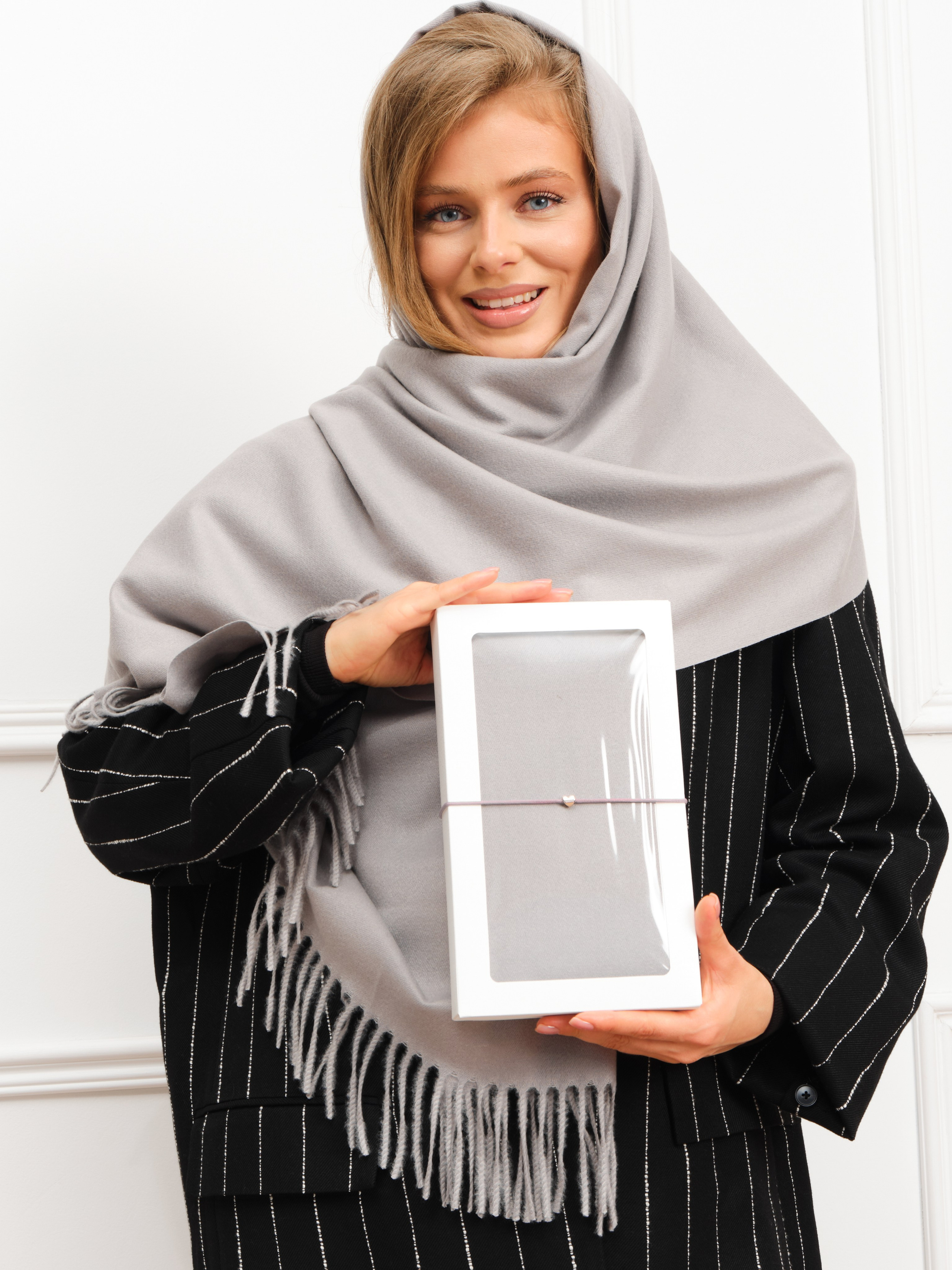 Шарфы женские. Фотостудия для Wildberries Ozon