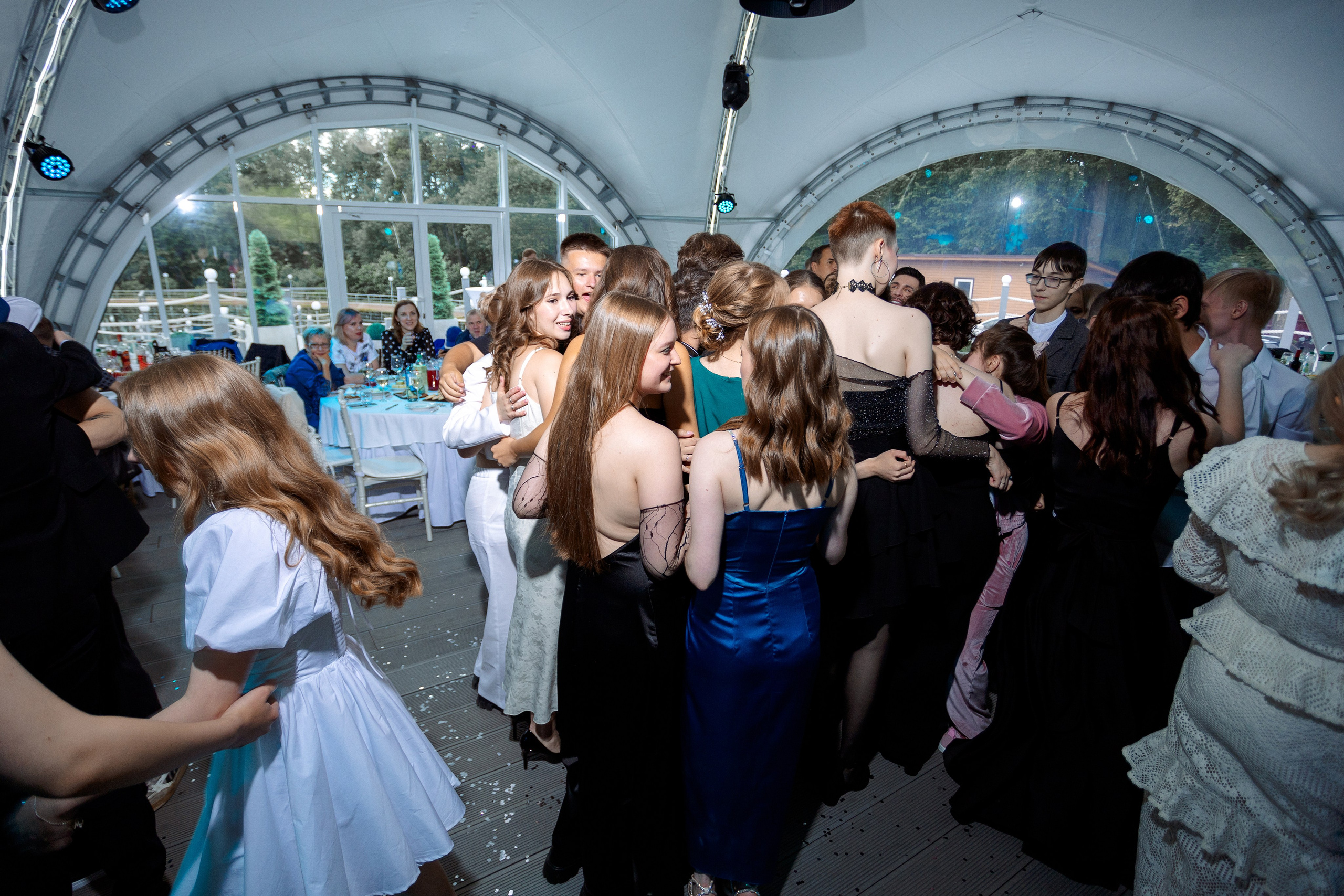 ВЫПУСКНОЙ: Волки-Липки. Все фото. Профессиональный фотограф в Ижевске Леша Петров