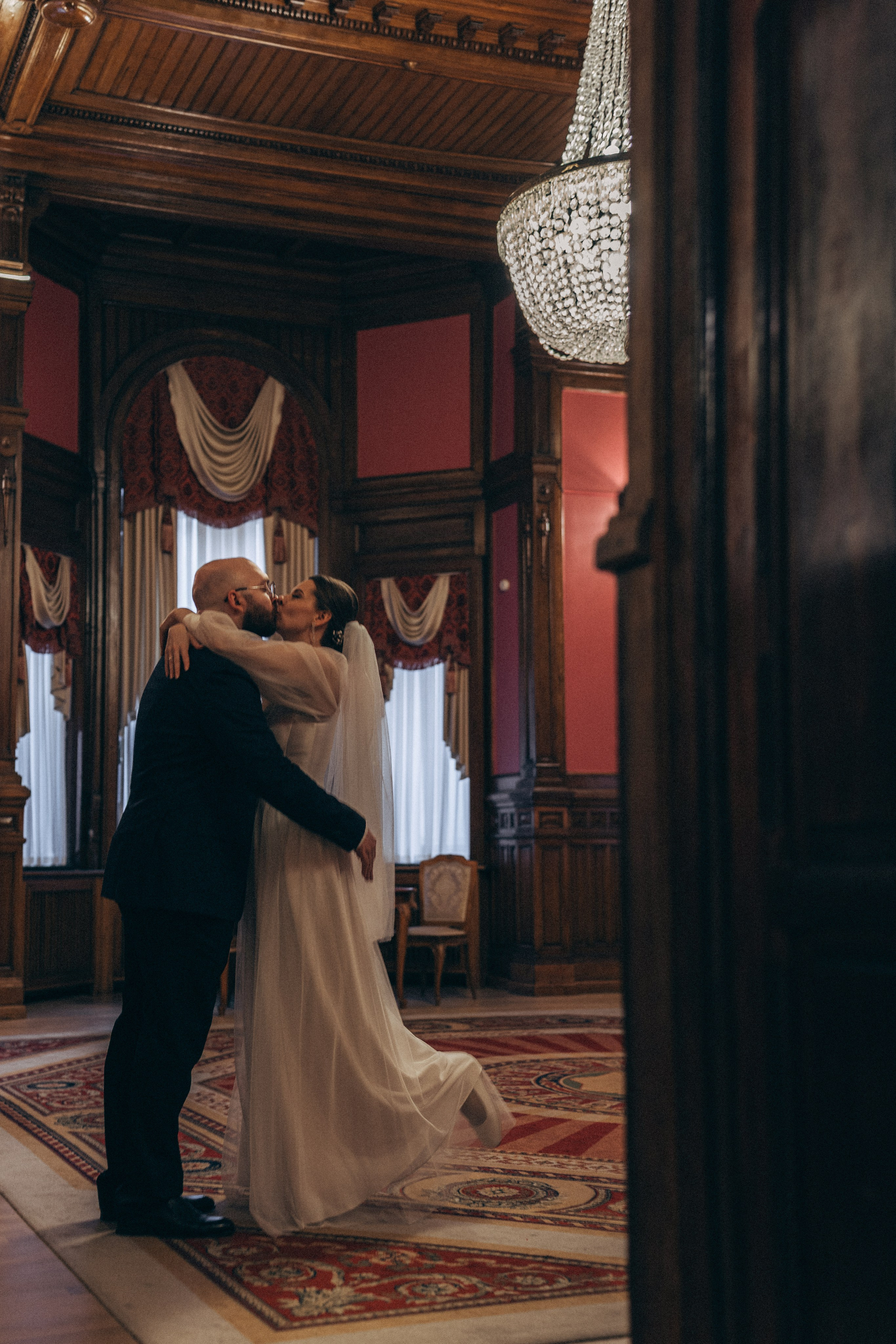 СВАДЕБНАЯ СЬЕМКА ВО ВТОРОМ ДВОРЦЕ (ДЕКАБРЬ) ТАКЖЕ СЬЕМКА В СТУДИИ НА ЧЕРНЫШЕВСКОЙ. Профессиональный фотограф, Санкт-Петербург — Виктория Богомолова