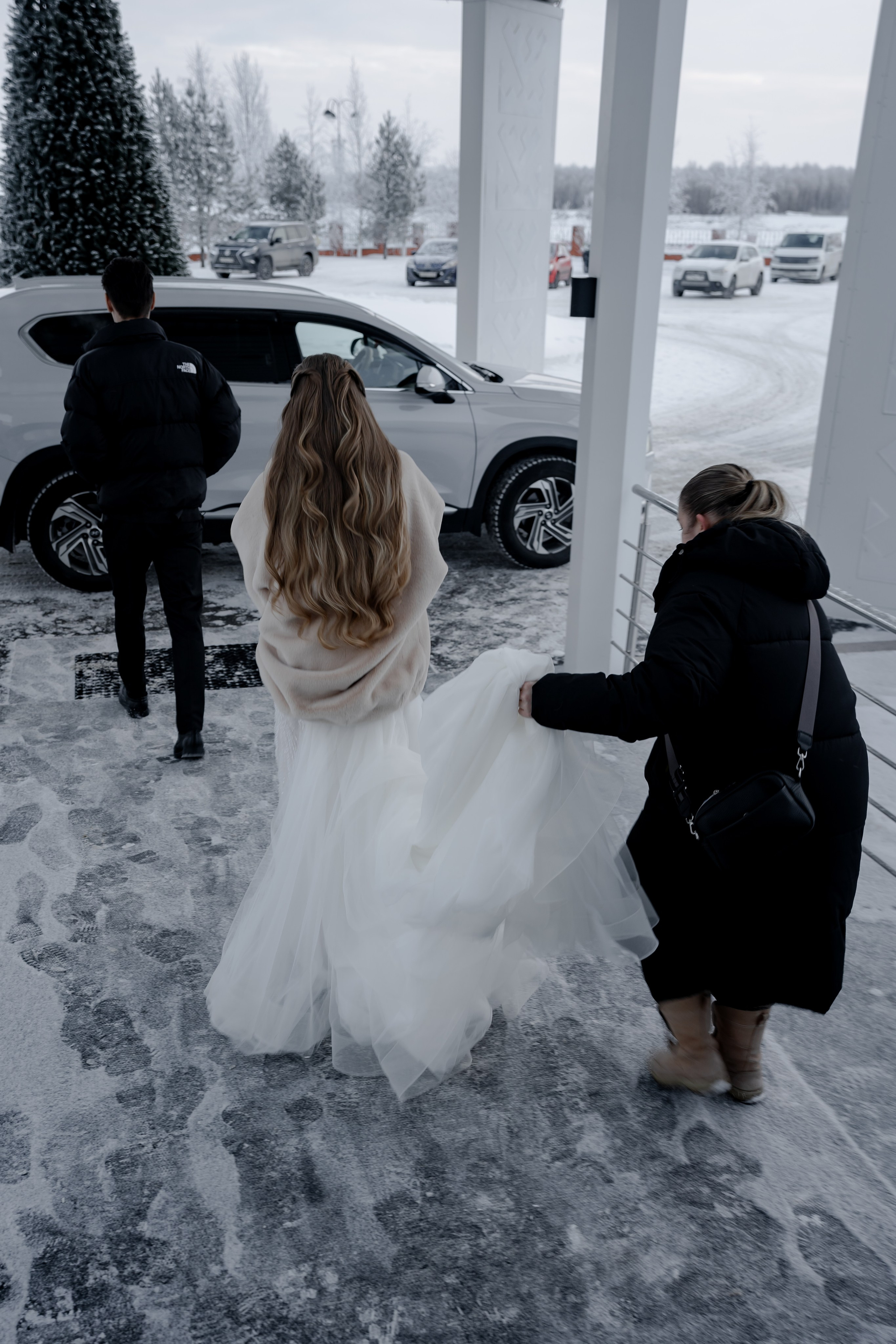 СВАДЕБНАЯ СЬЕМКА СБОРОВ В ОТЕЛЕ И ВЫЕЗД НА ЦЕРЕМОНИЮ (СНЯТО В СИБИРЕ В НИЖНЕВАРТОВСКЕ). Профессиональный фотограф, Санкт-Петербург — Виктория Богомолова