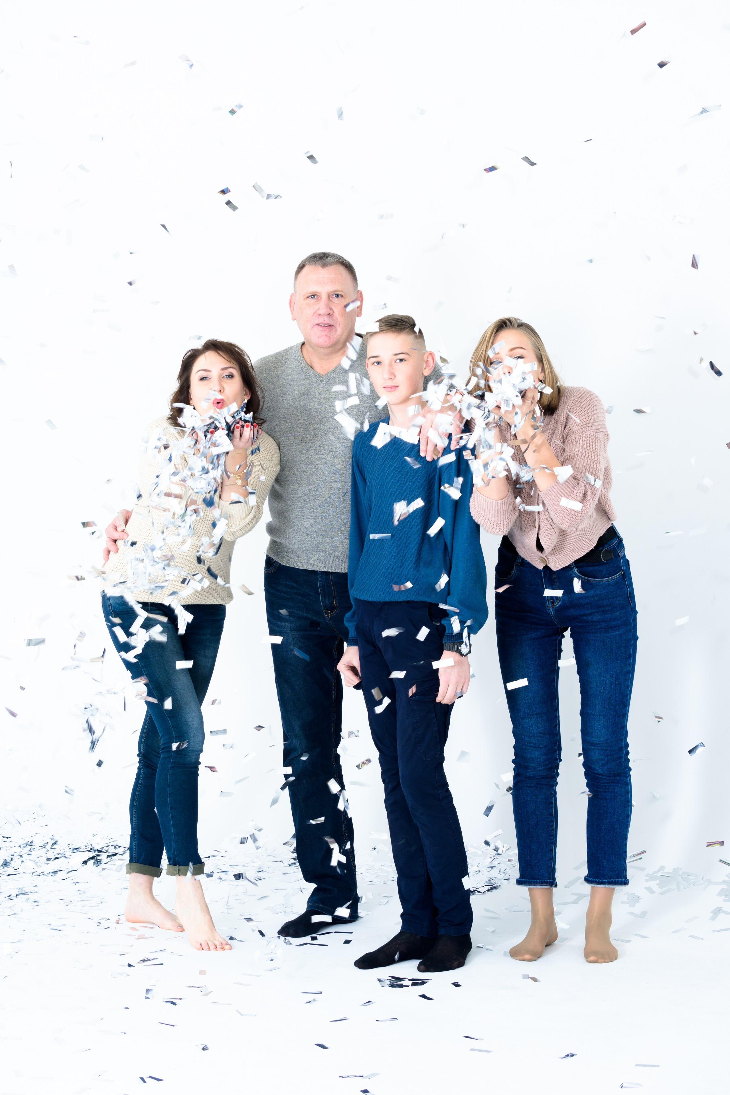 Katya and the family. Fotograf Dmitrii Donets