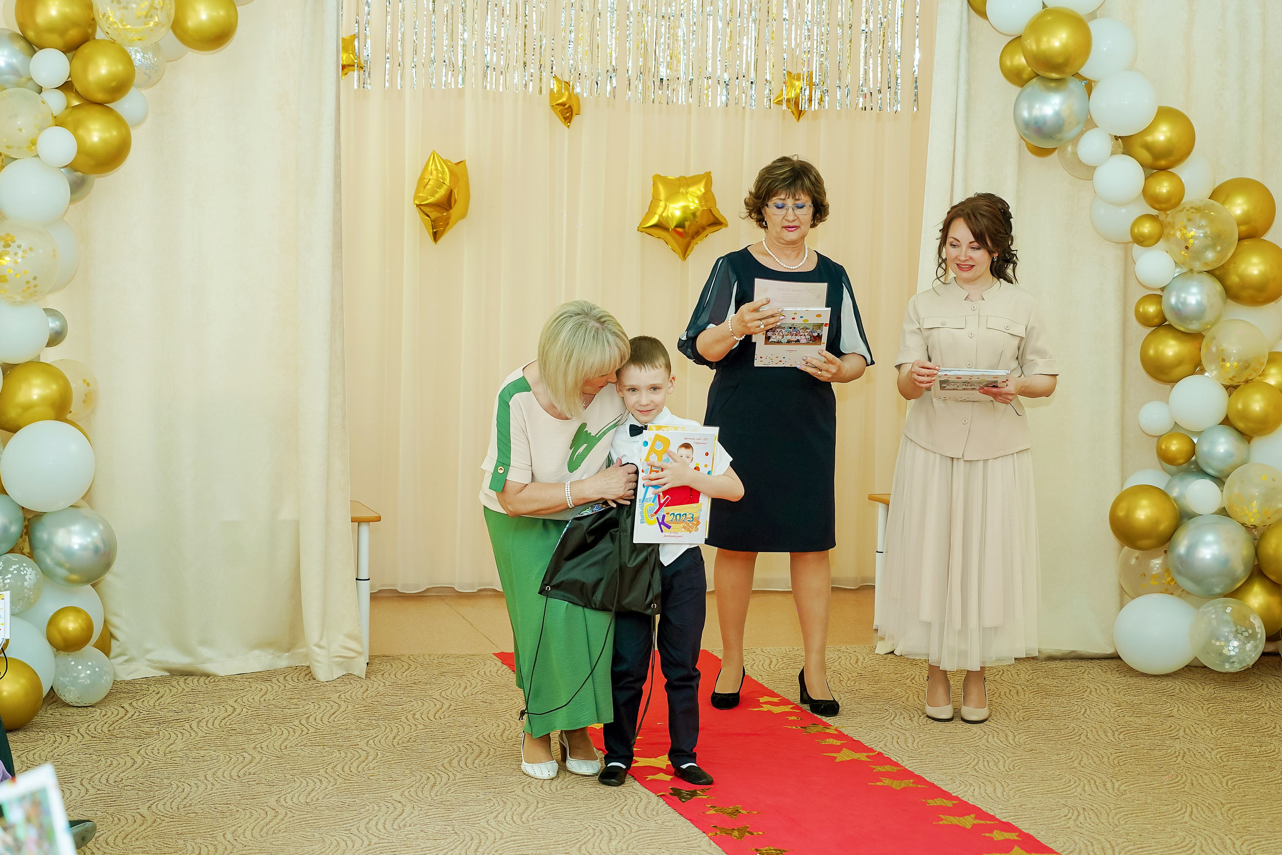 Фотосъемка видеосъёмка фотограф видеооператор новогодних утренников  в. Фотограф, видеооператор Нина Коршунова