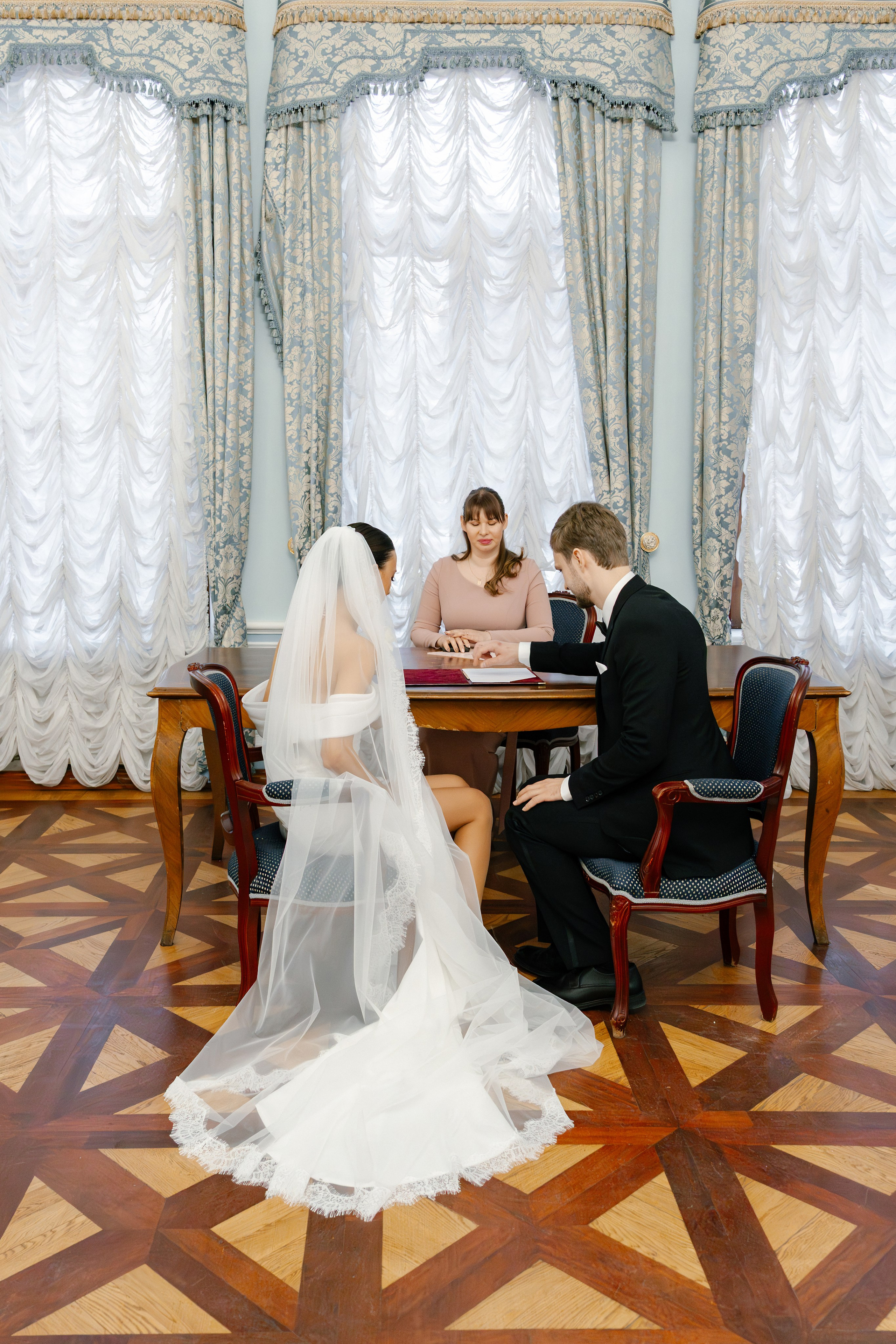 Свадебная фотосессия в Reddison Blue Олимпийский