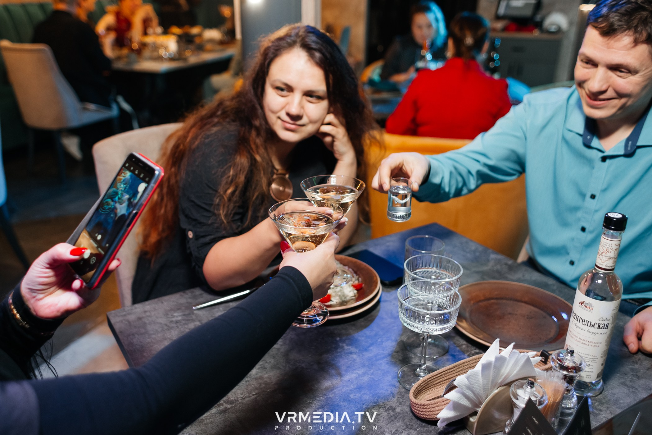 Открытие караоке-зала в «Империи»