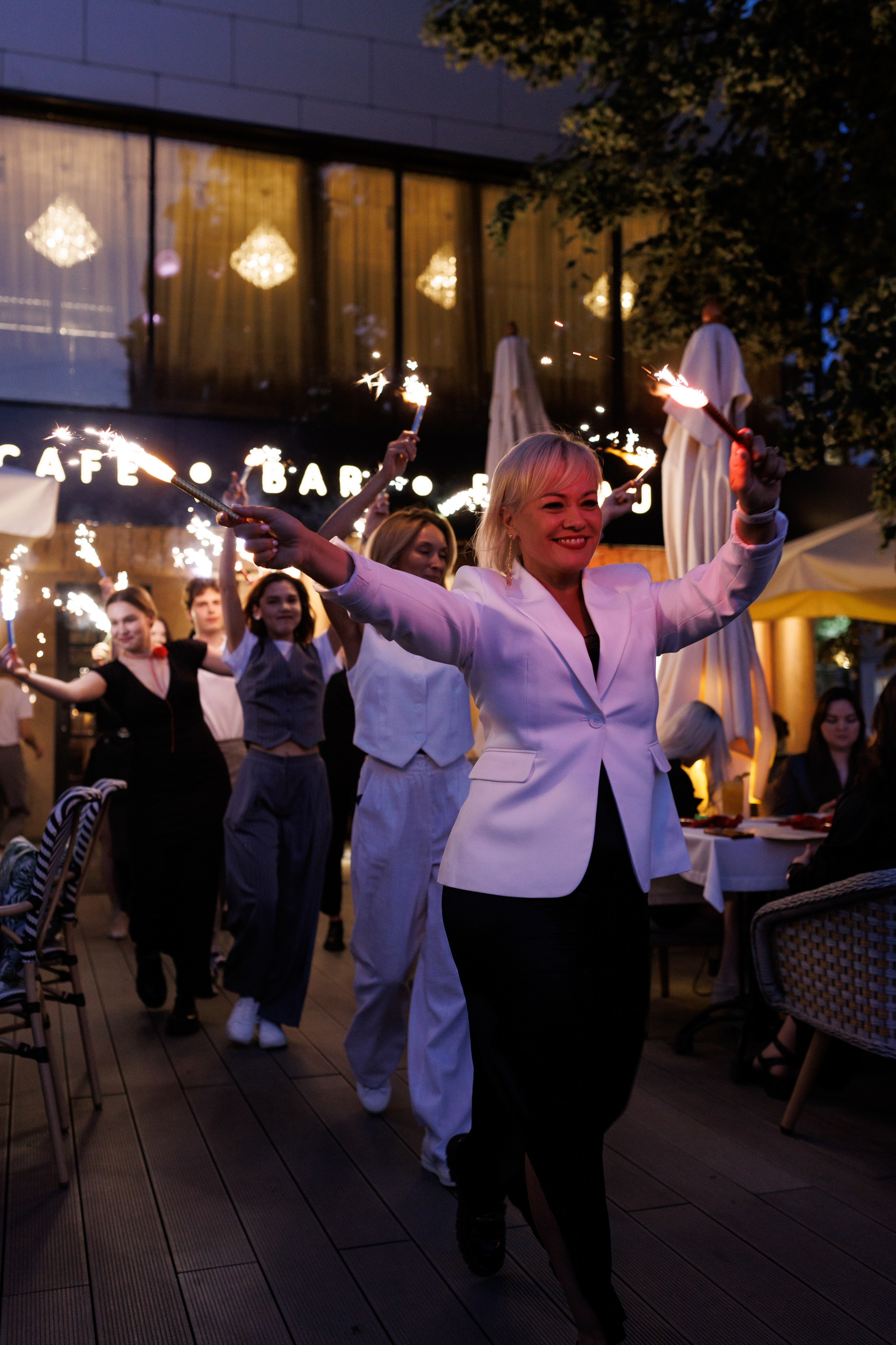 Бархат открытие летней веранды. Https://andreysolodov.ru