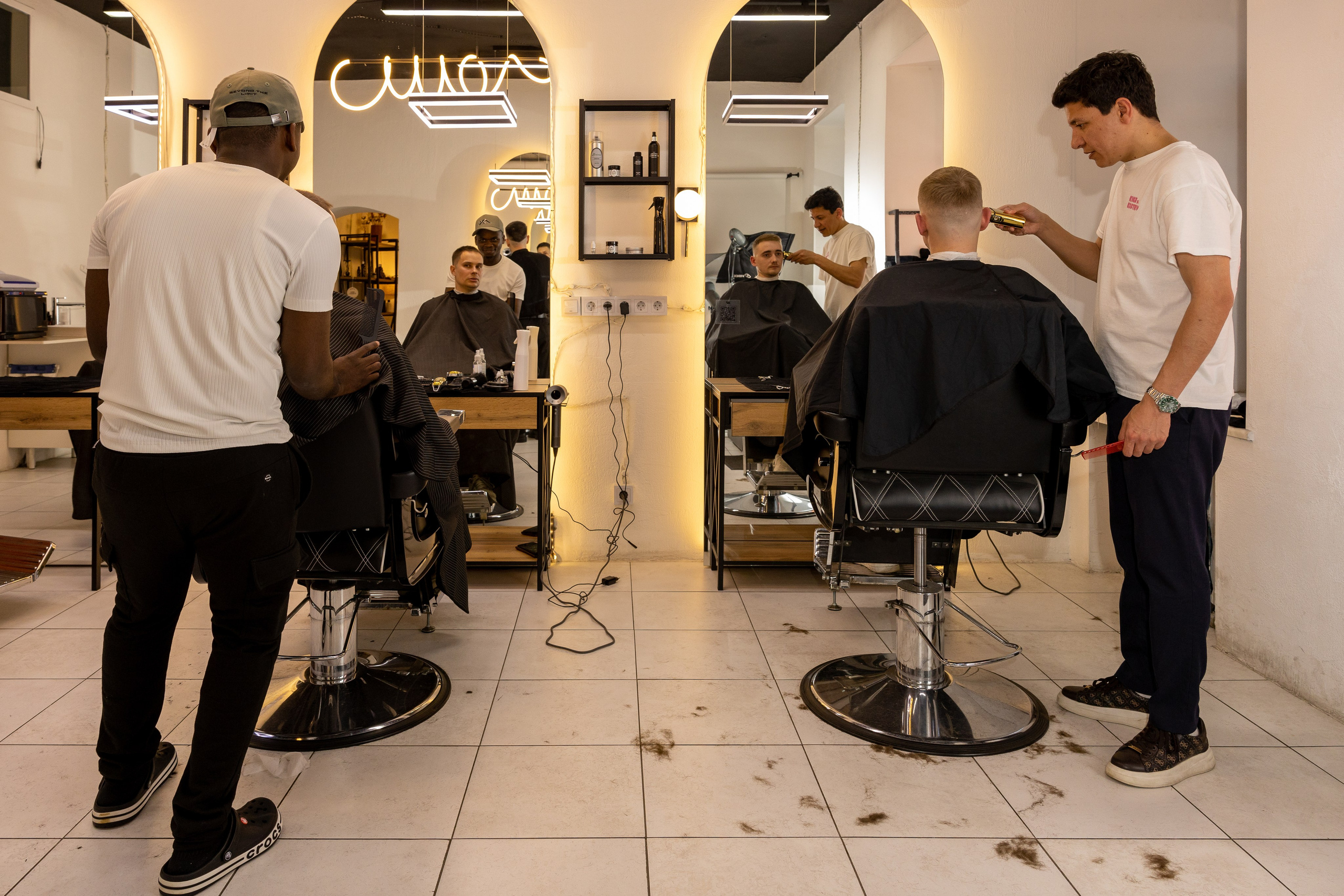 Барбершоп Jet Black 2. Репортажный фотограф Санкт-Петербург | Роман Карбышев