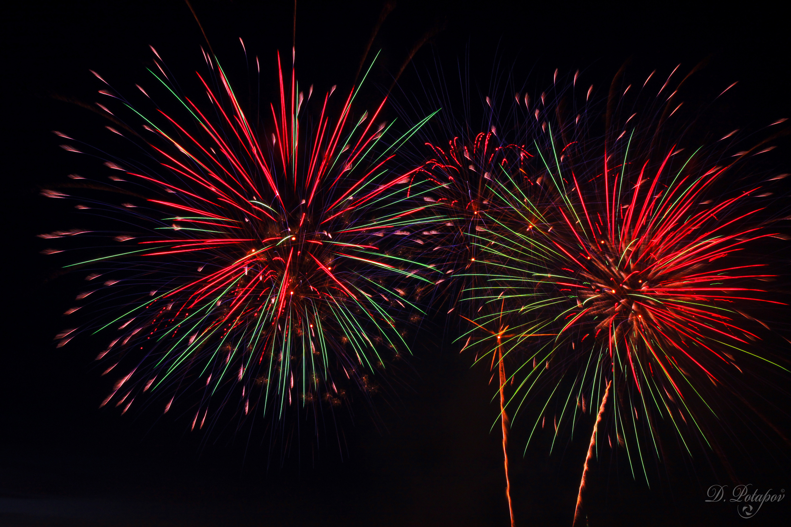 Костромской фестиваль фейерверков. Московский фотограф Дмитрий Потапов
