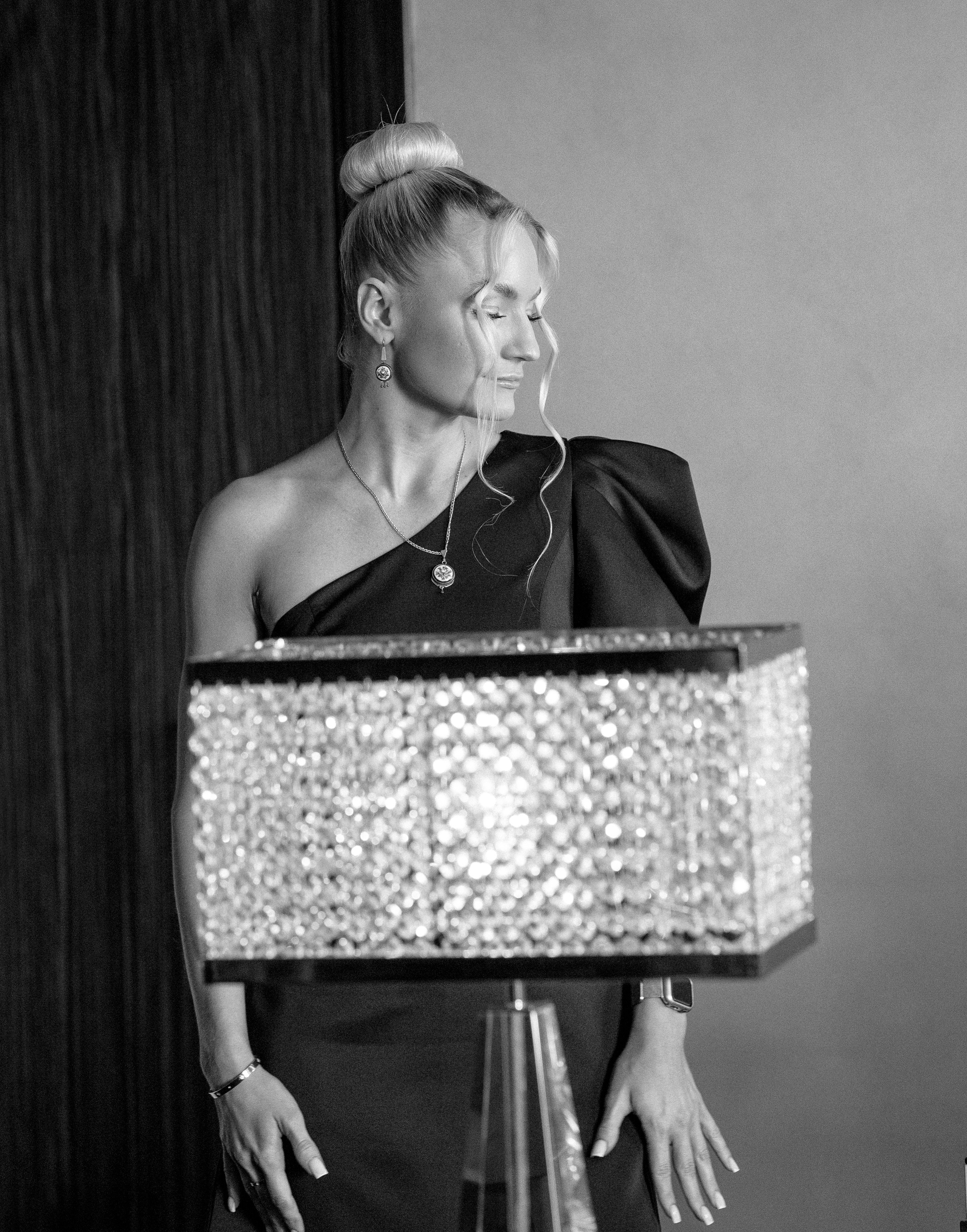 Вечер в кругу близких в отеле Continental. Свадебный фотограф в Москве Наталья Струкова